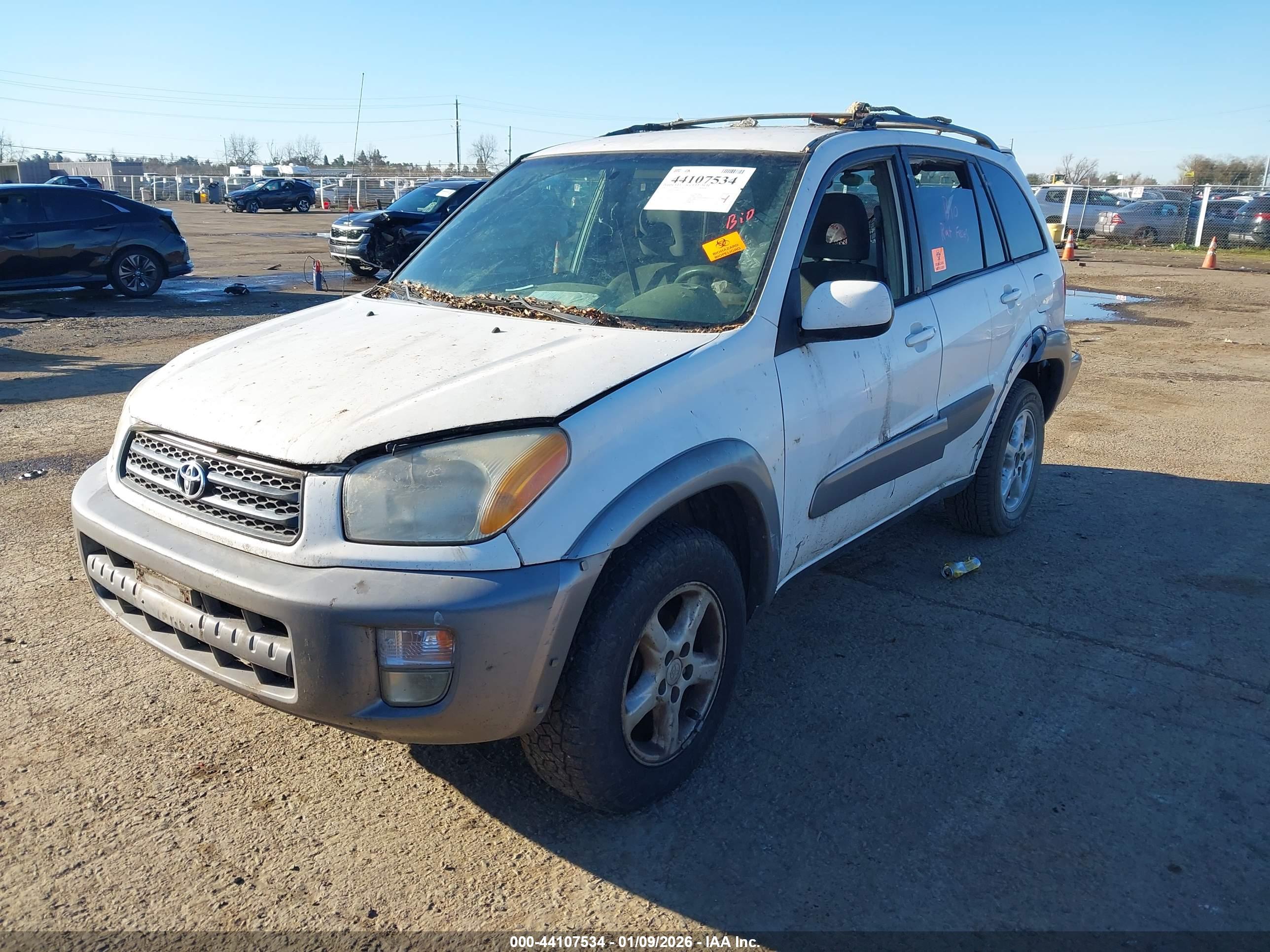 TOYOTA RAV4 image 2