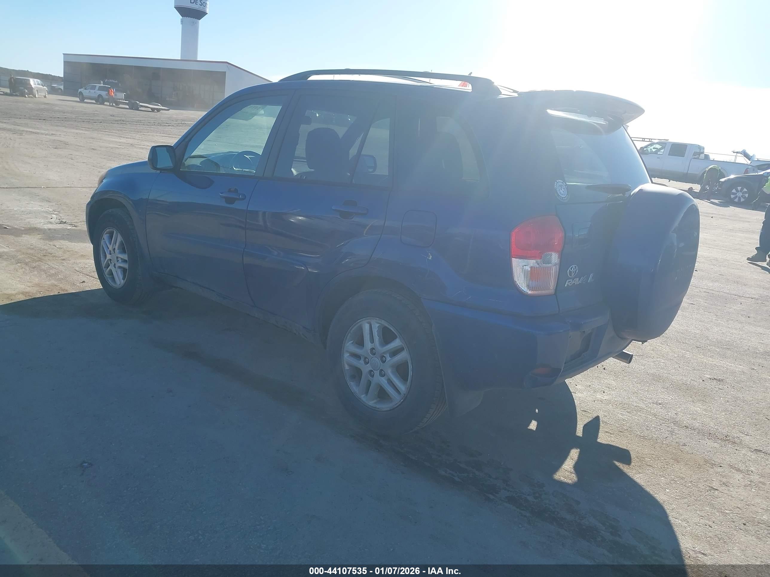 TOYOTA RAV4 image 3
