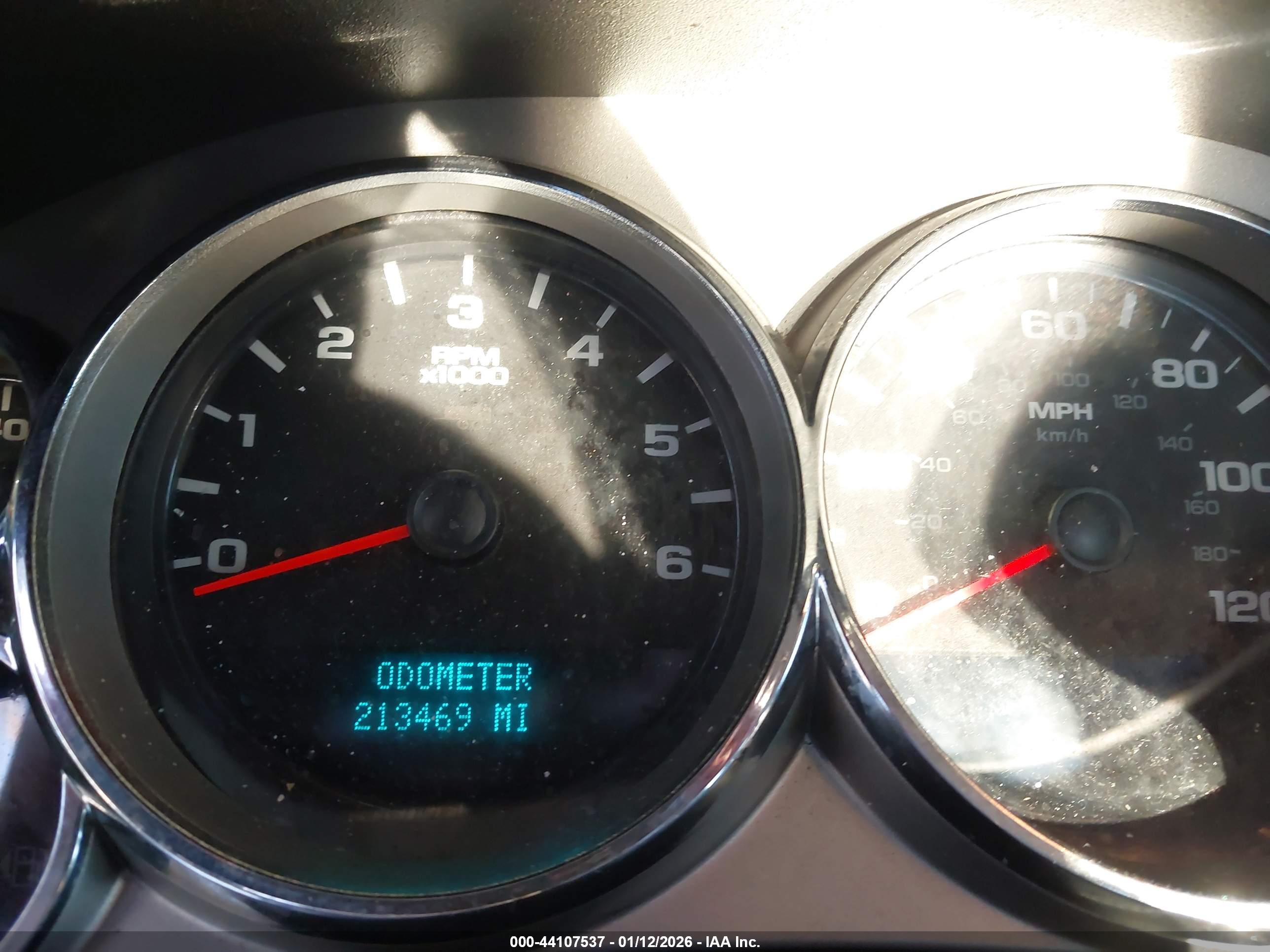 CHEVROLET SILVERADO image 7
