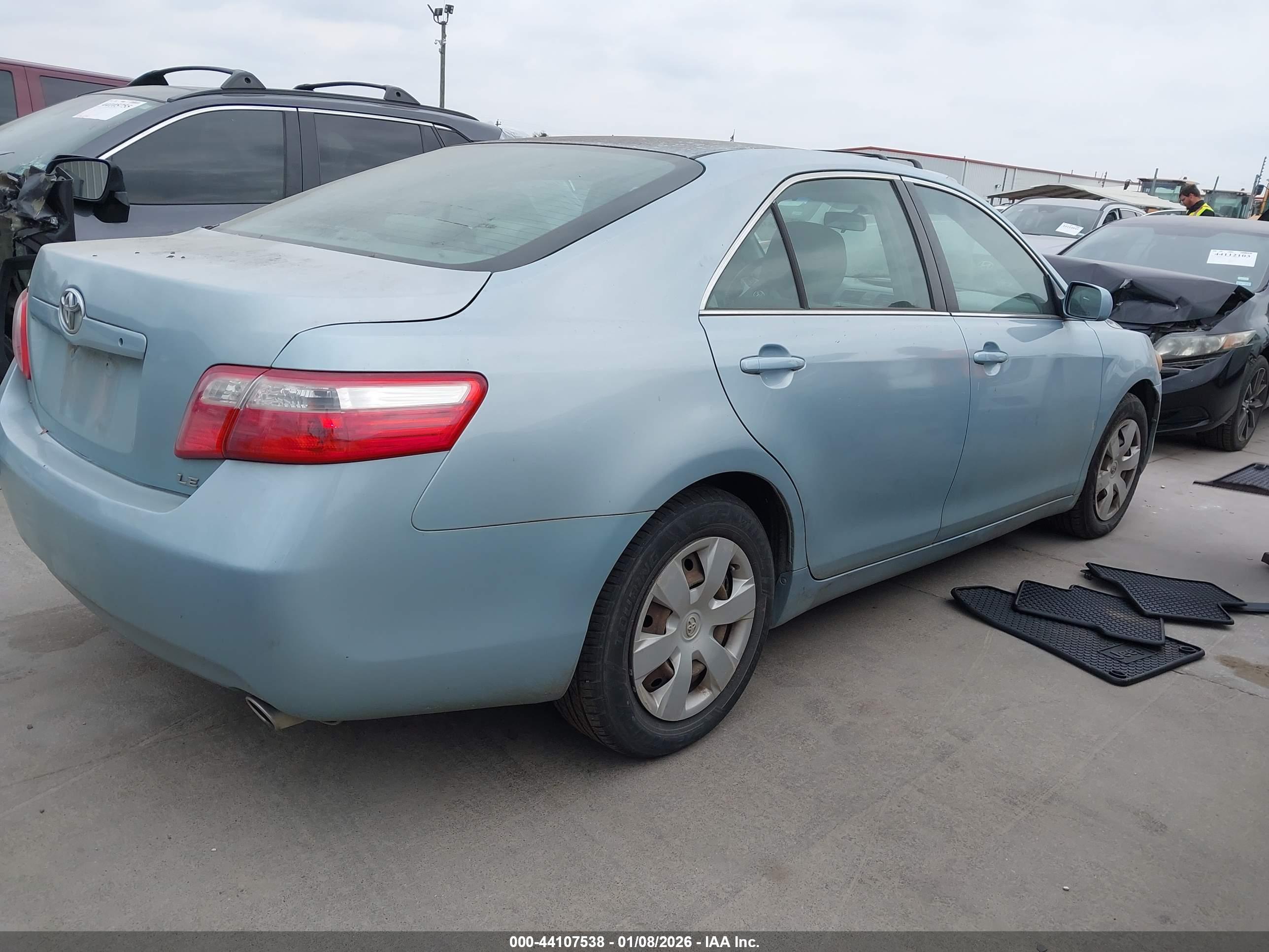 TOYOTA CAMRY image 4