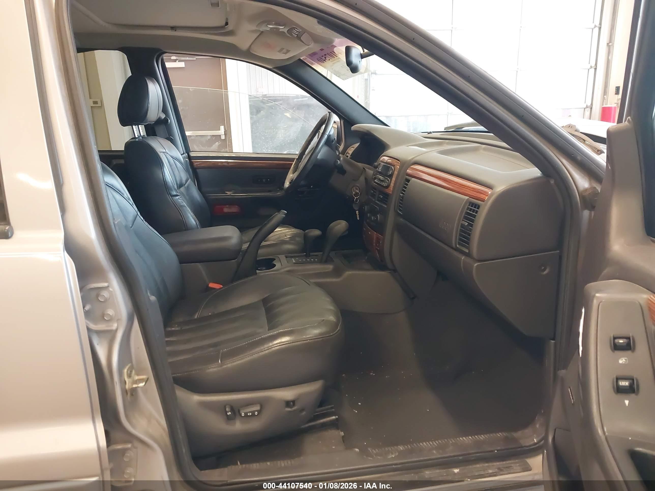 JEEP GRAND image 5