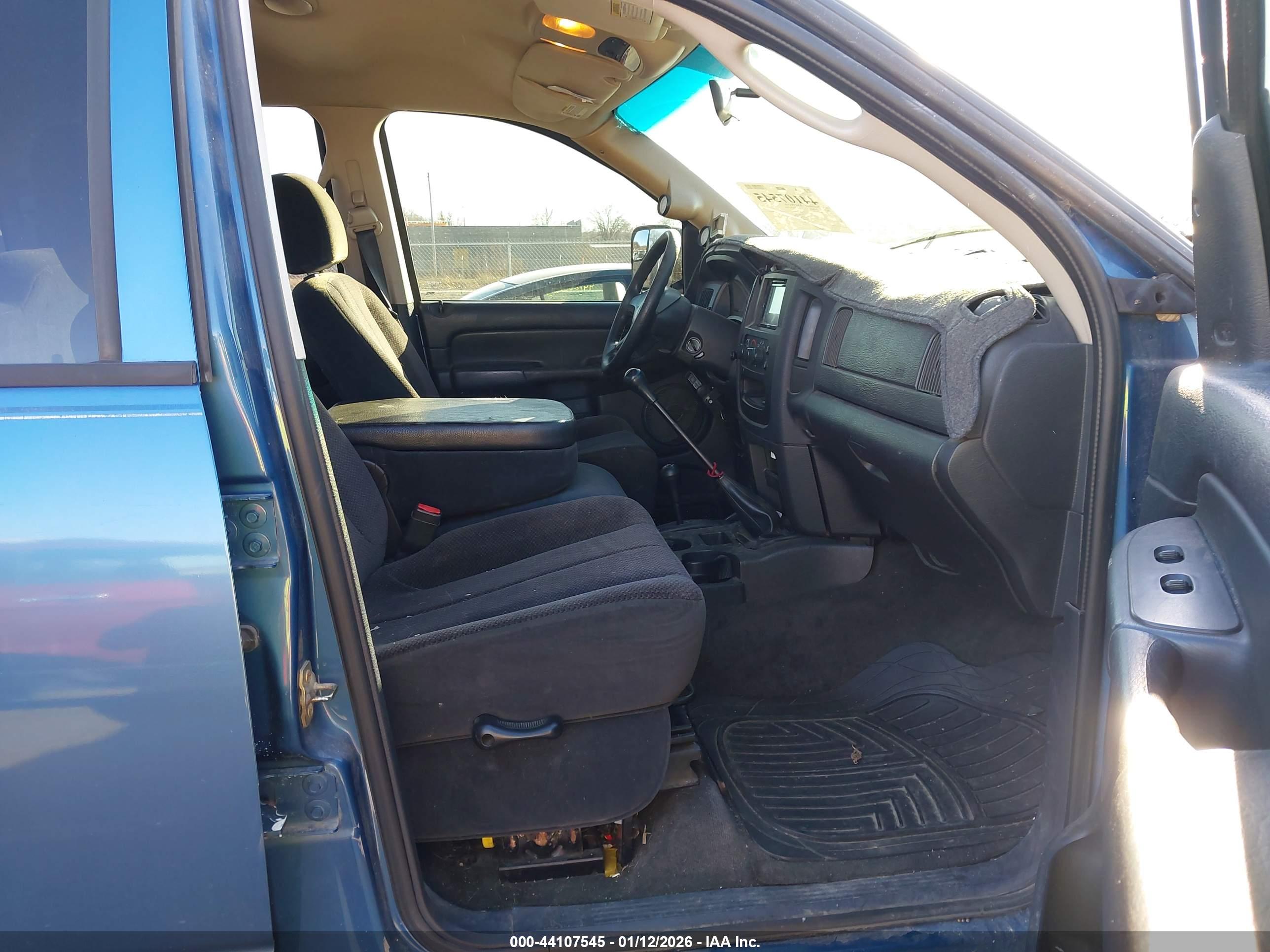 DODGE RAM image 5