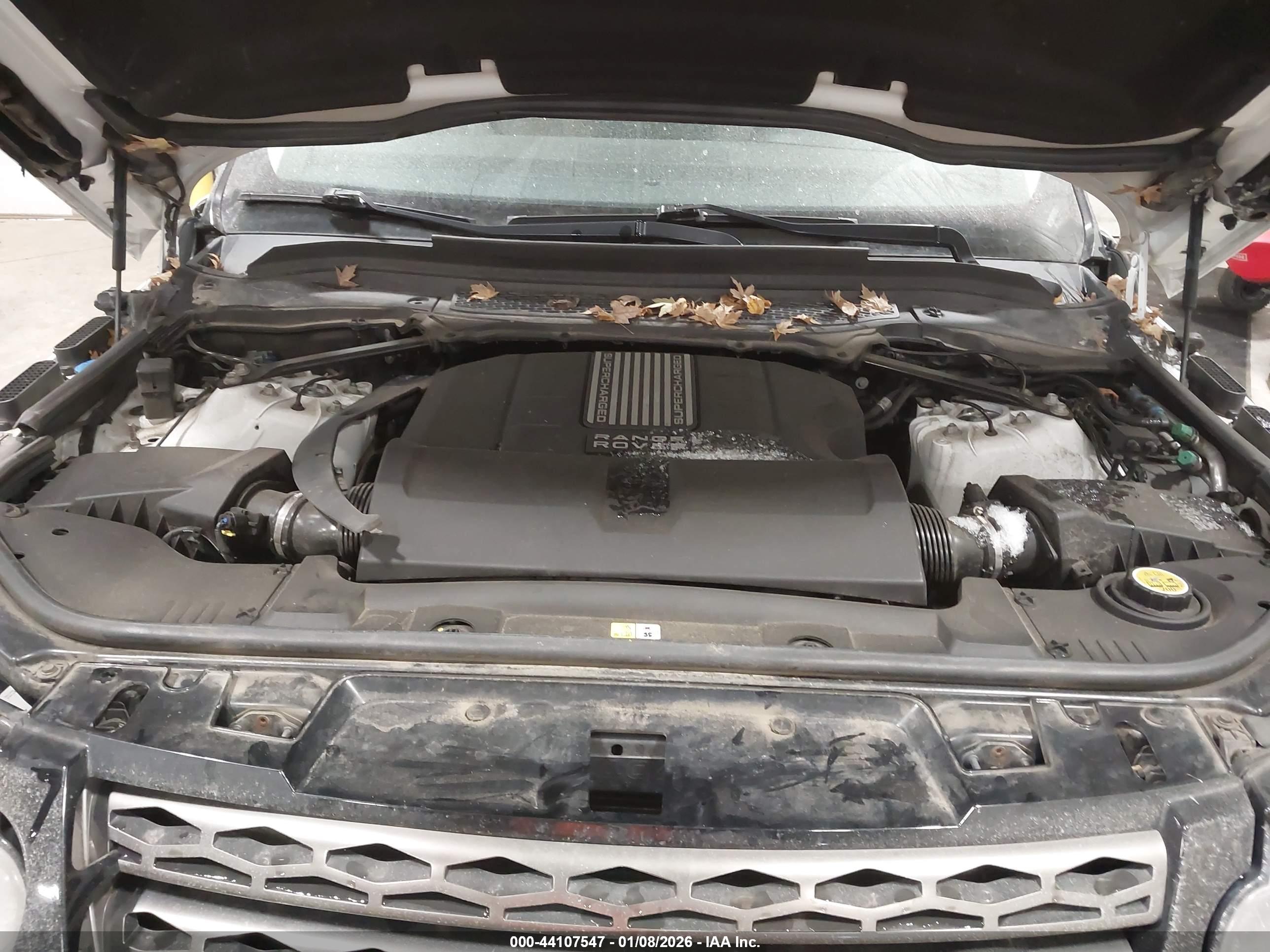 LAND ROVER image 10