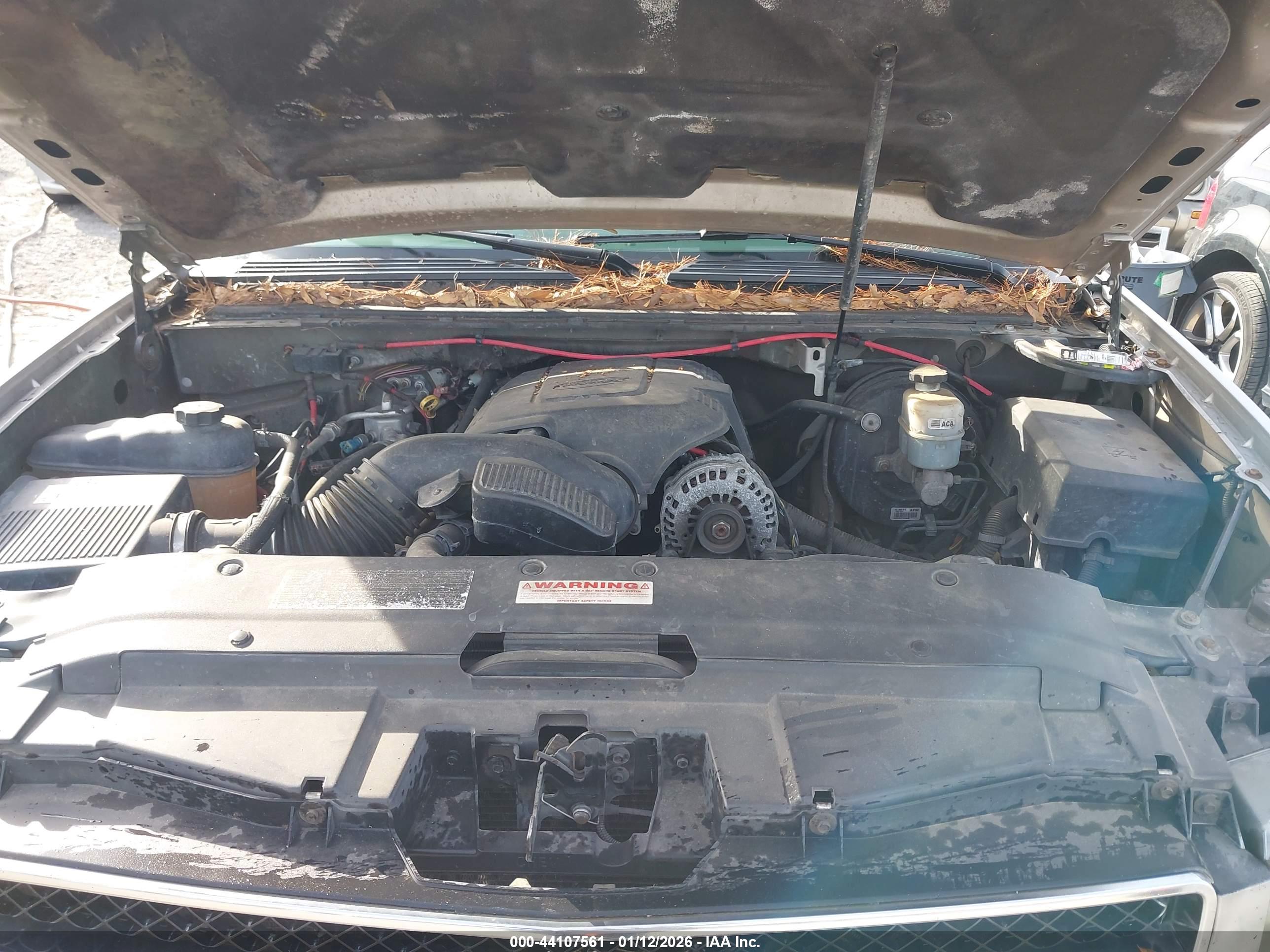 CHEVROLET TAHOE image 10