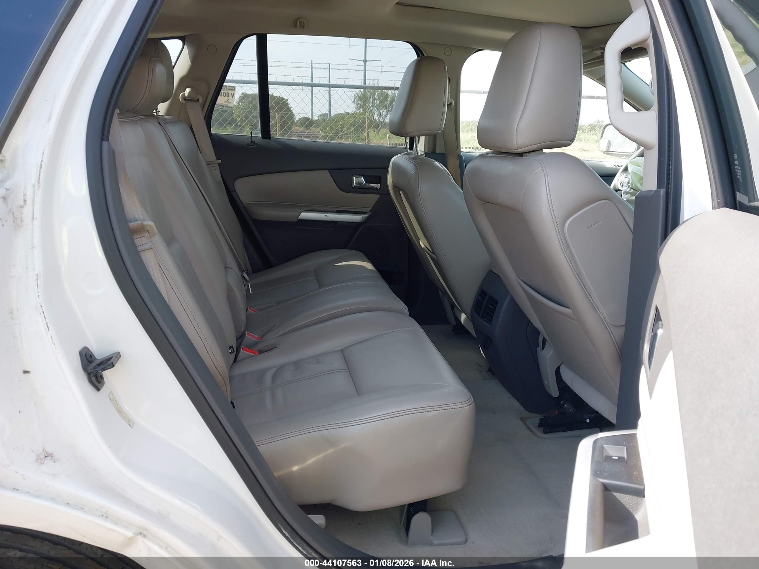 FORD EDGE image 8