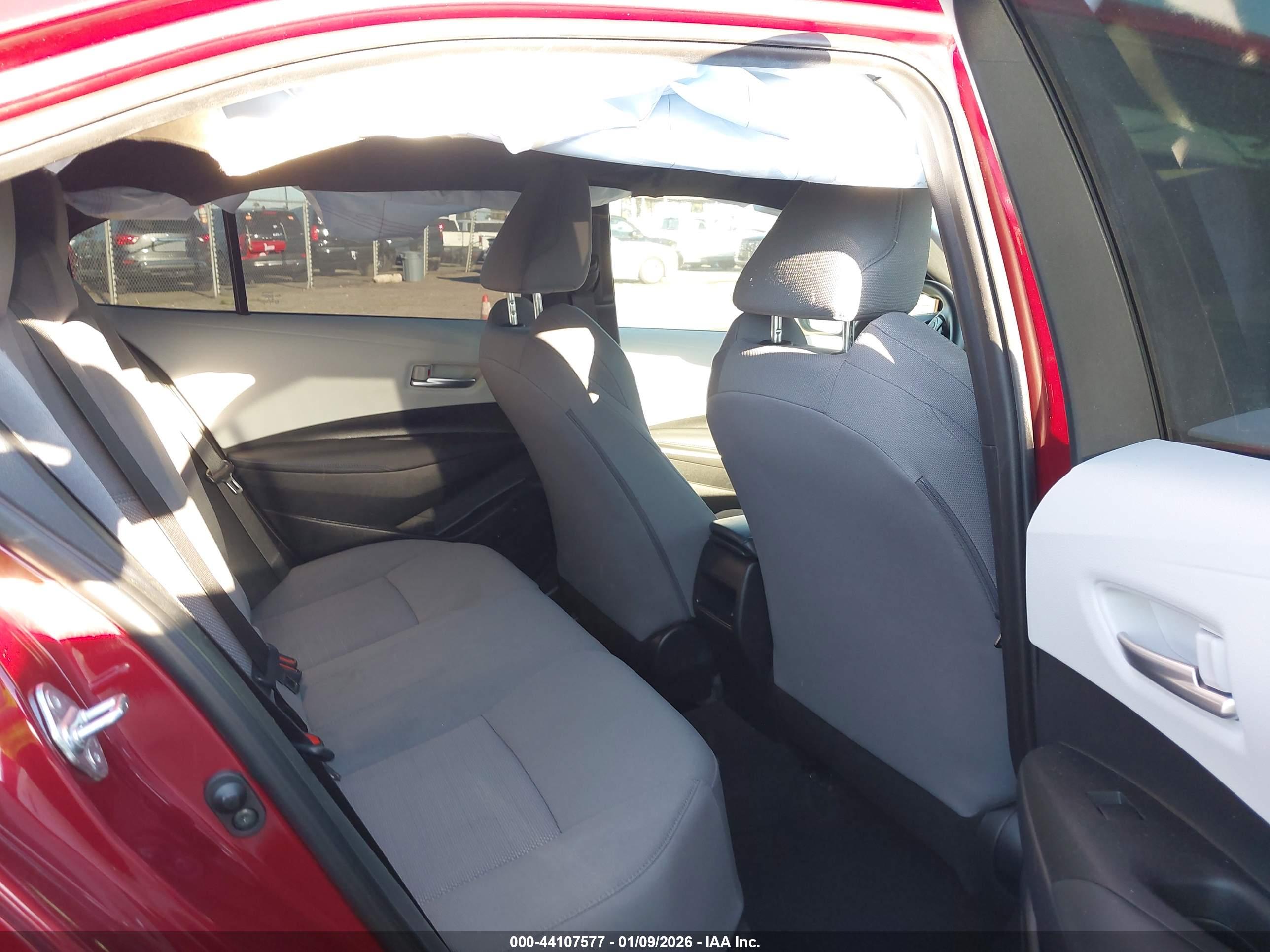 TOYOTA COROLLA image 8