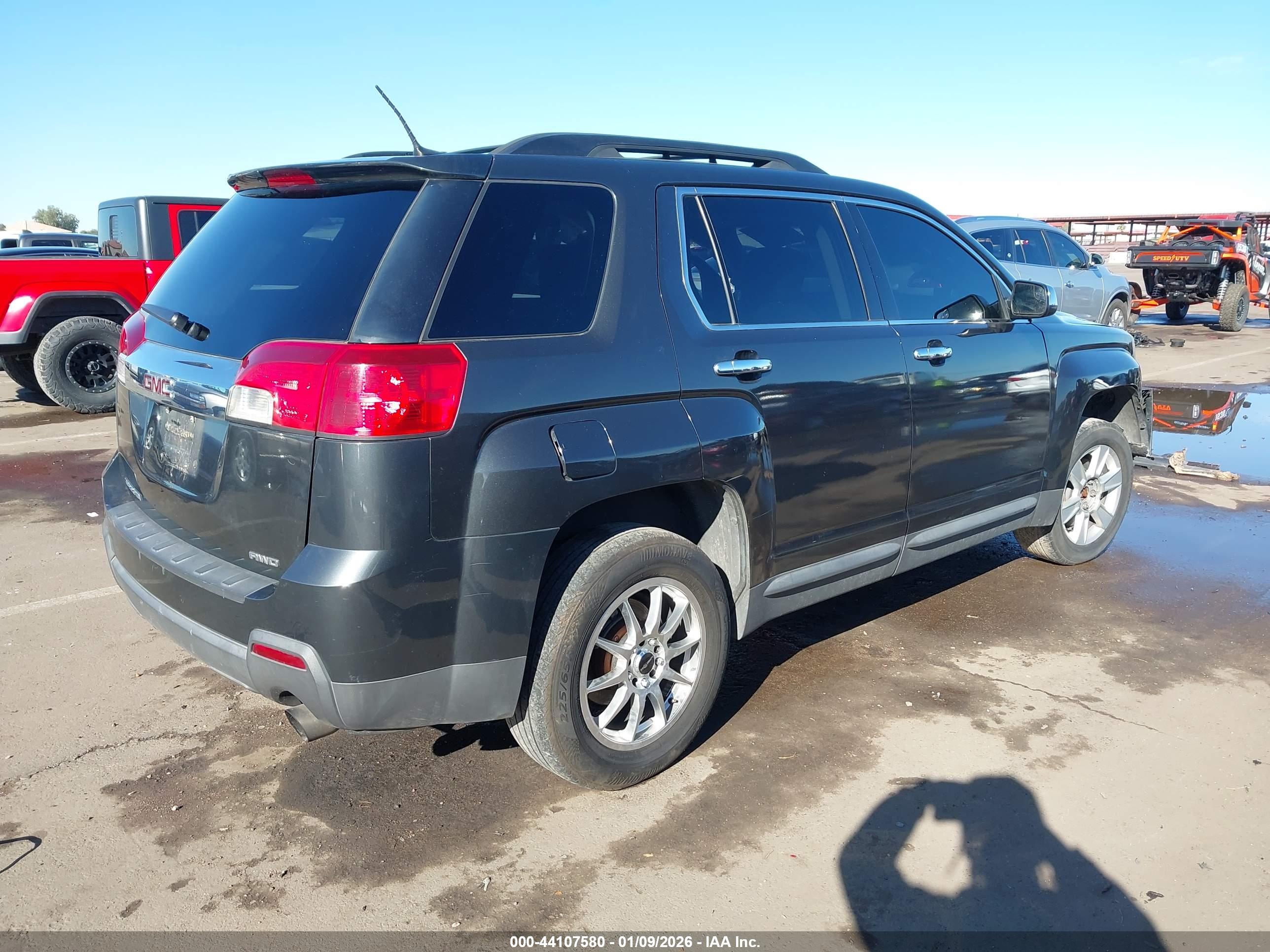 GMC TERRAIN image 4