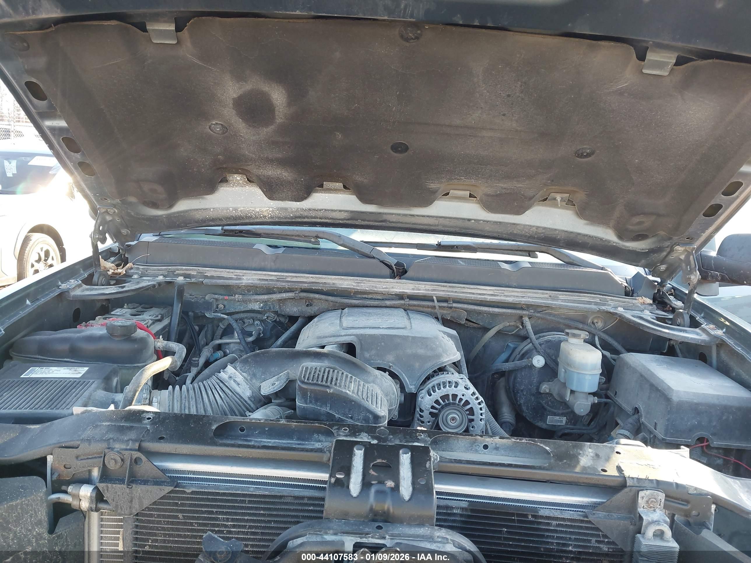 CHEVROLET SILVERADO image 10