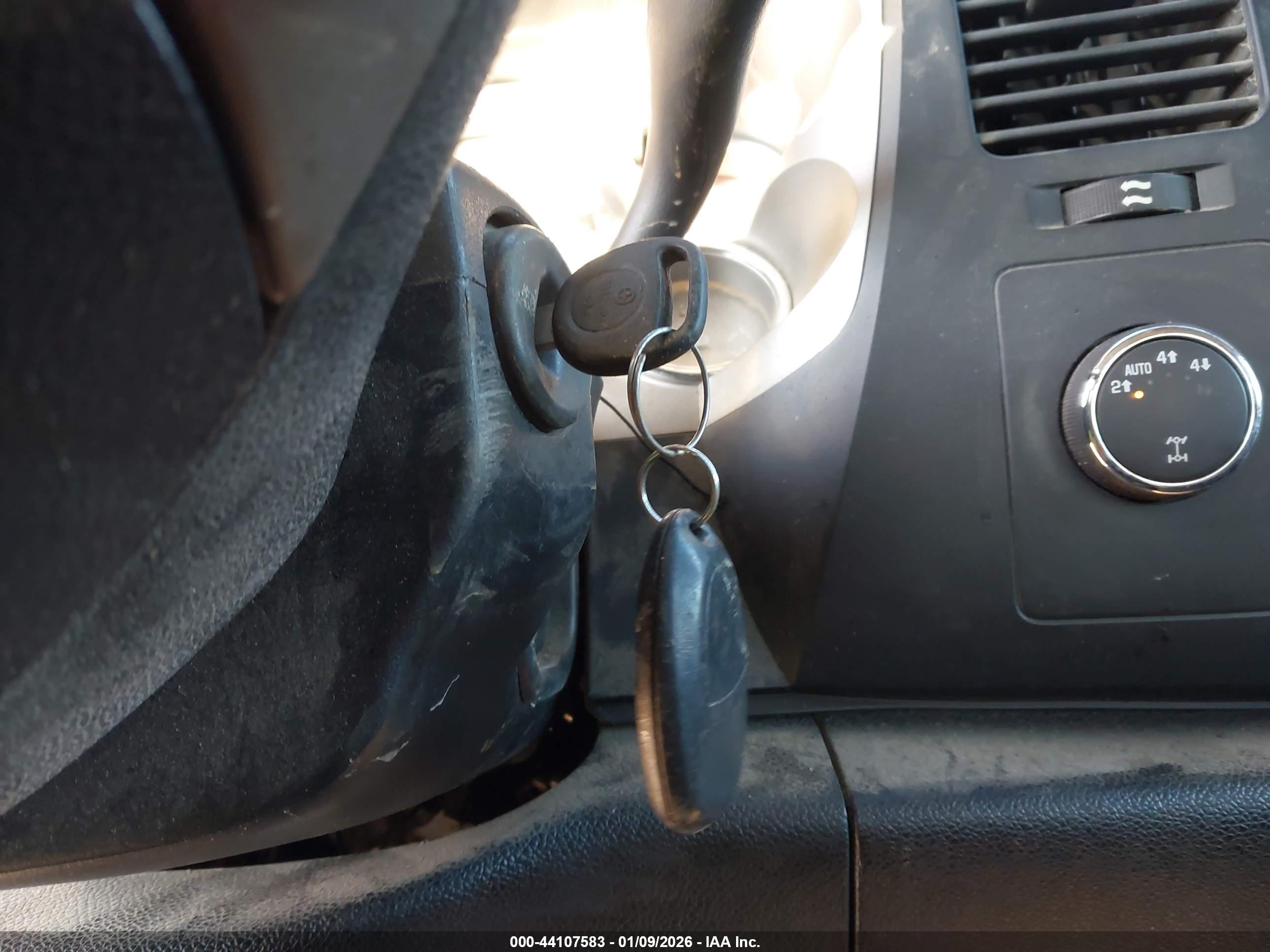CHEVROLET SILVERADO image 11