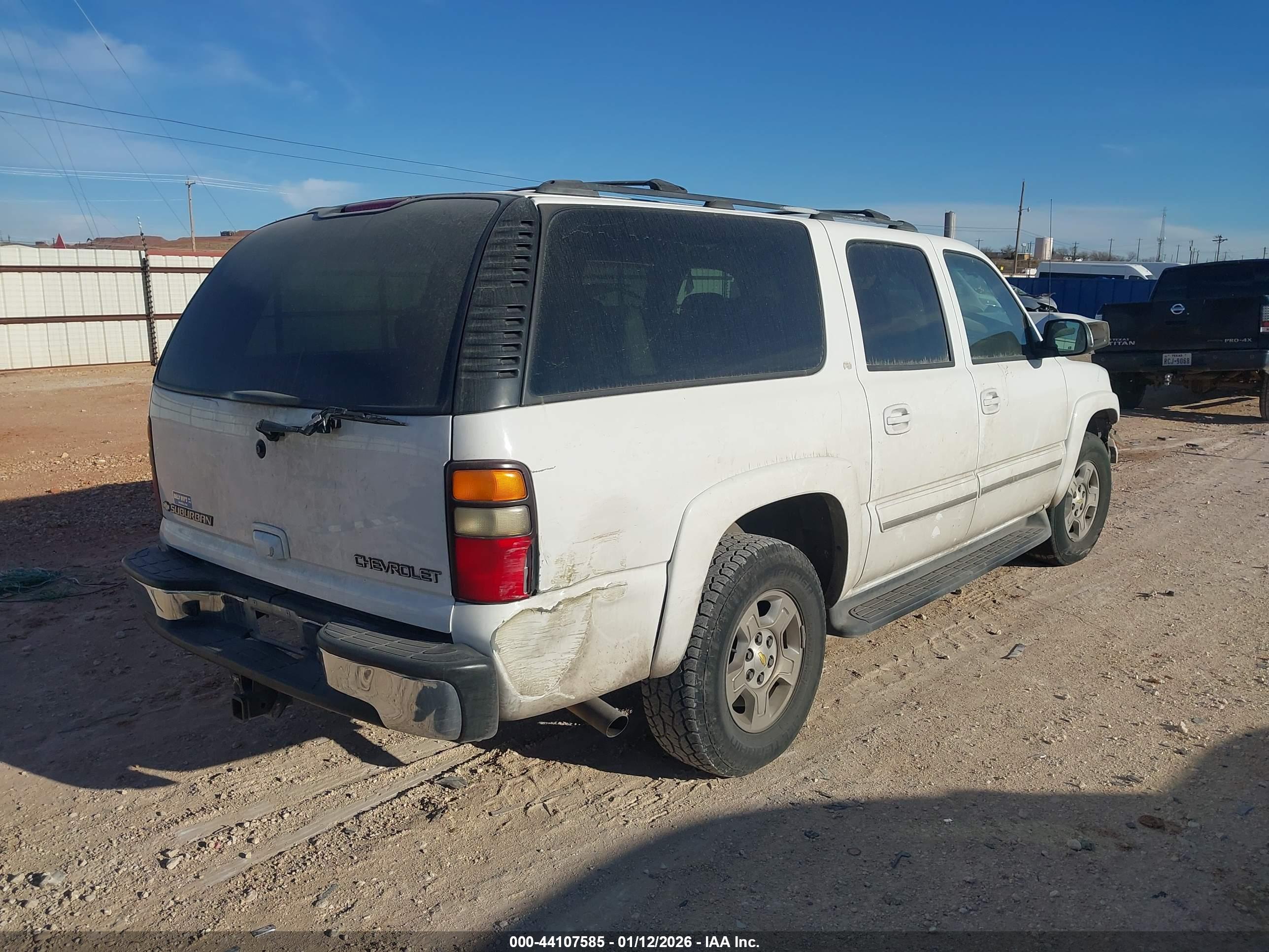 CHEVROLET SUBURBAN image 4