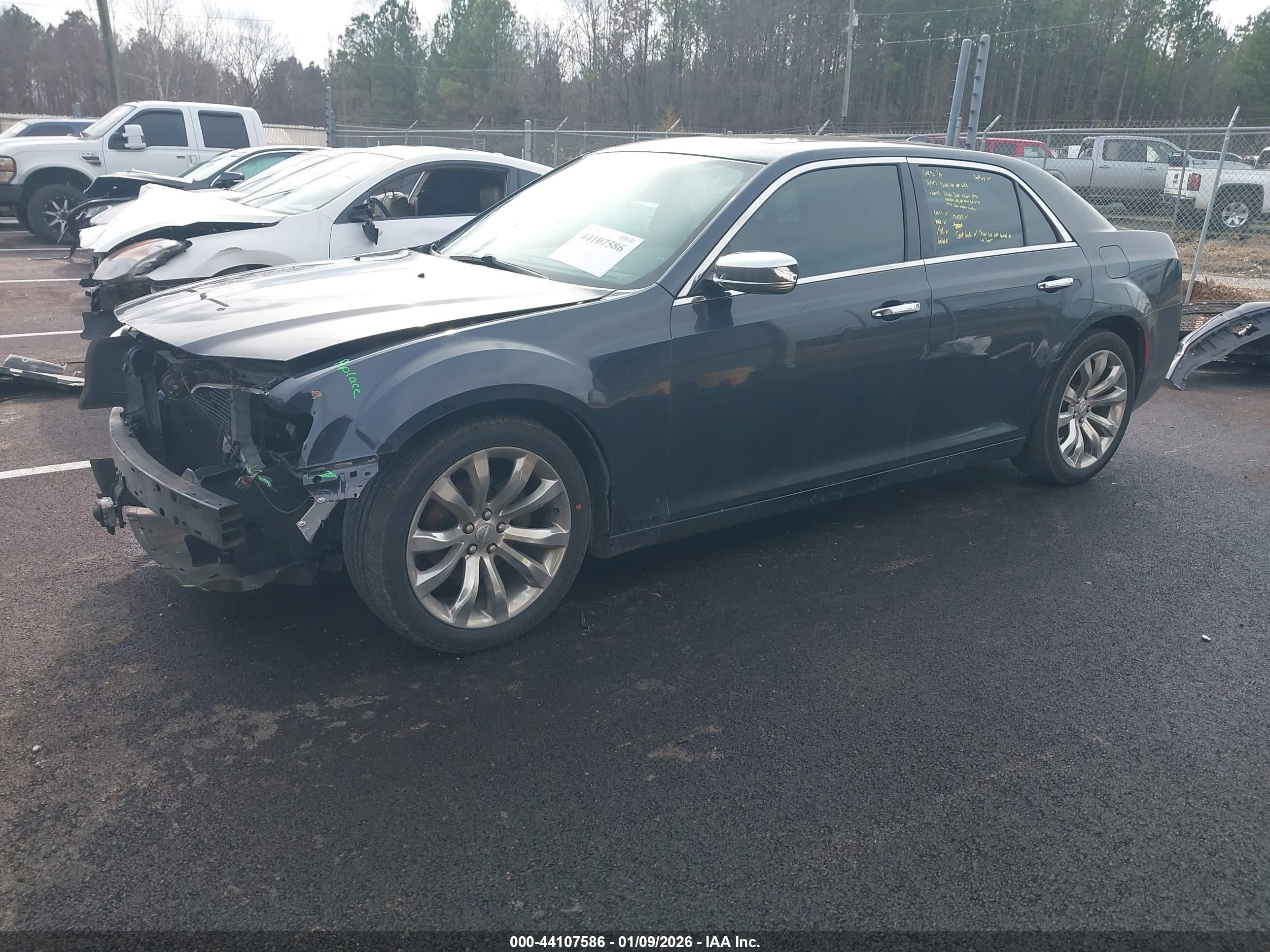 CHRYSLER 300C image 2