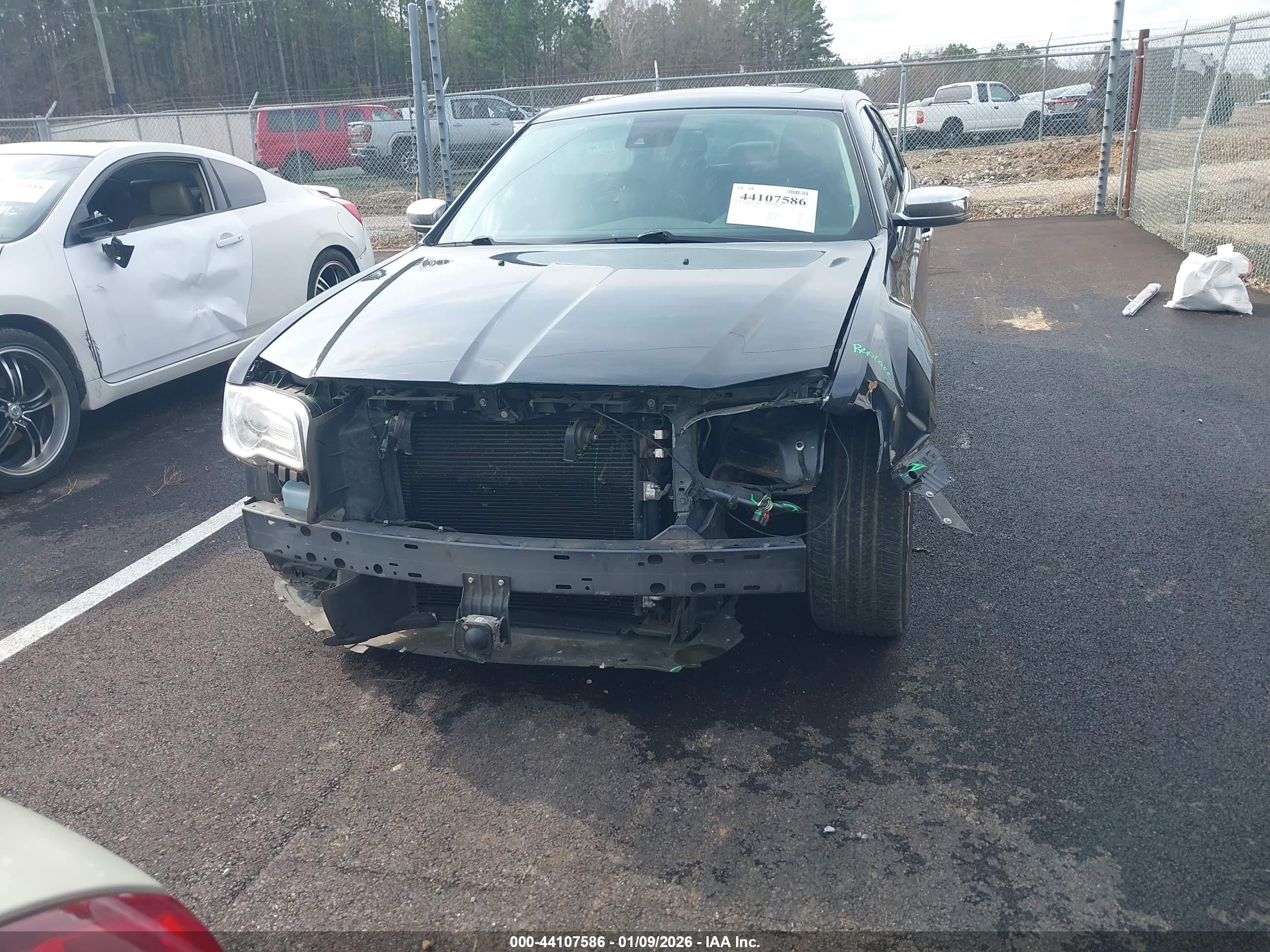 CHRYSLER 300C image 6