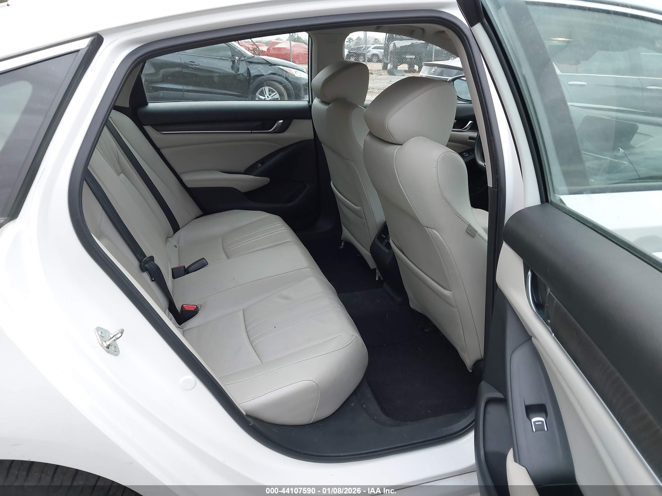 HONDA ACCORD image 8