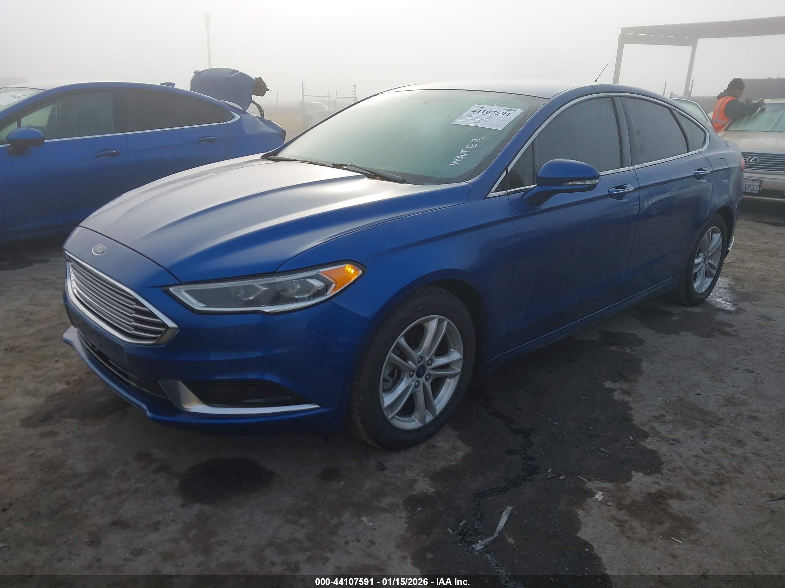 FORD FUSION image 2