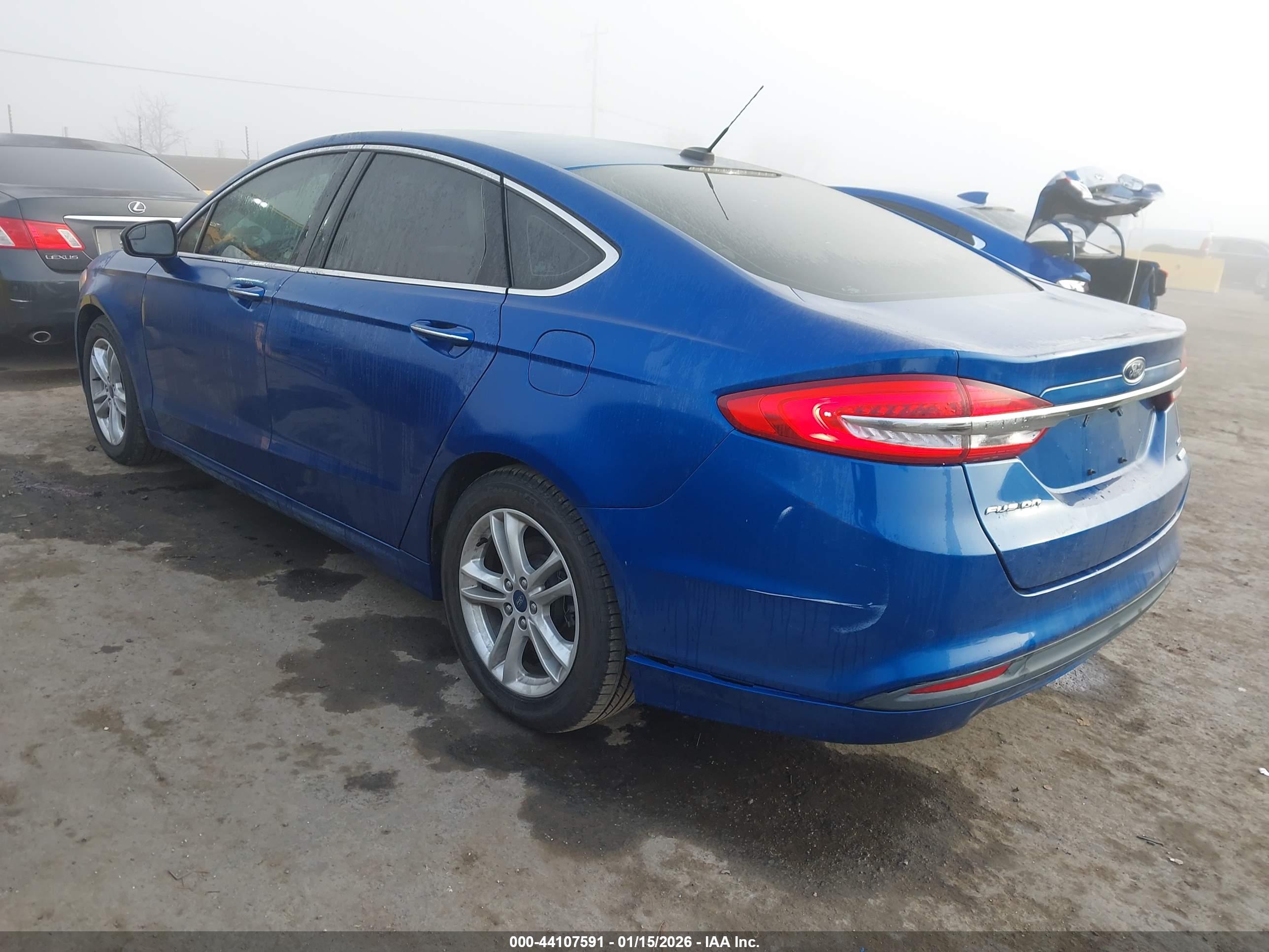 FORD FUSION image 3