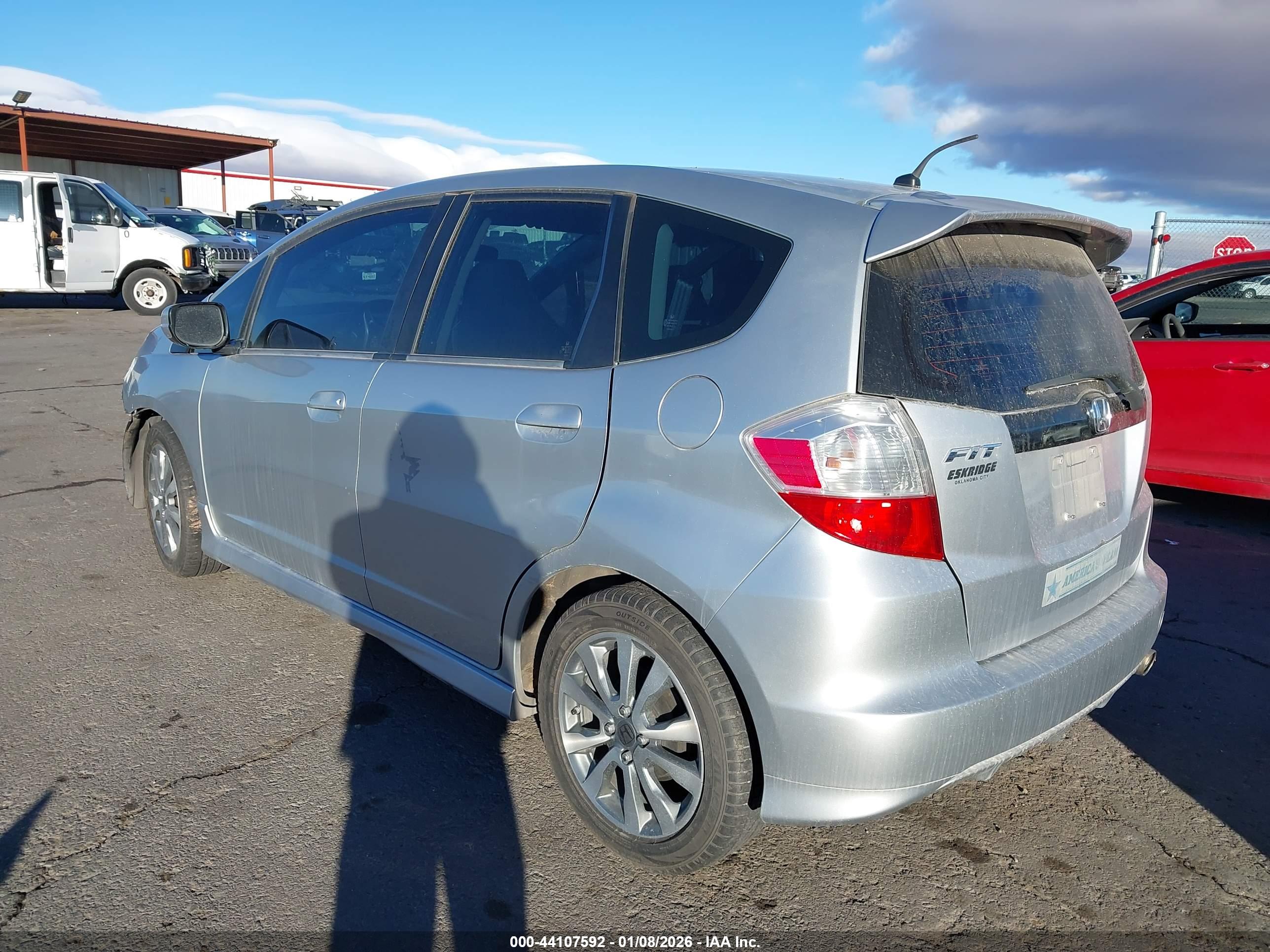 HONDA FIT image 3