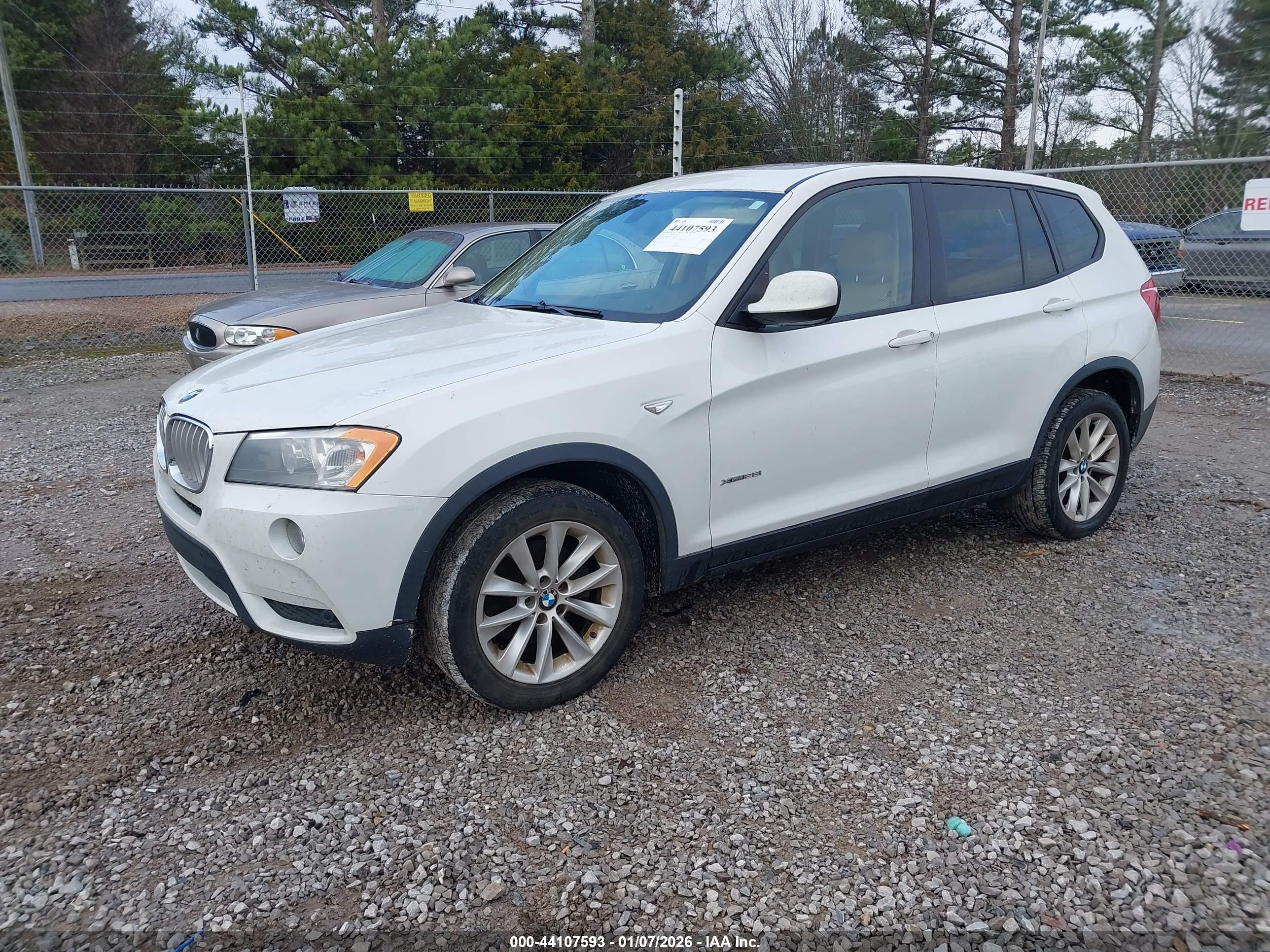 BMW X3 image 2