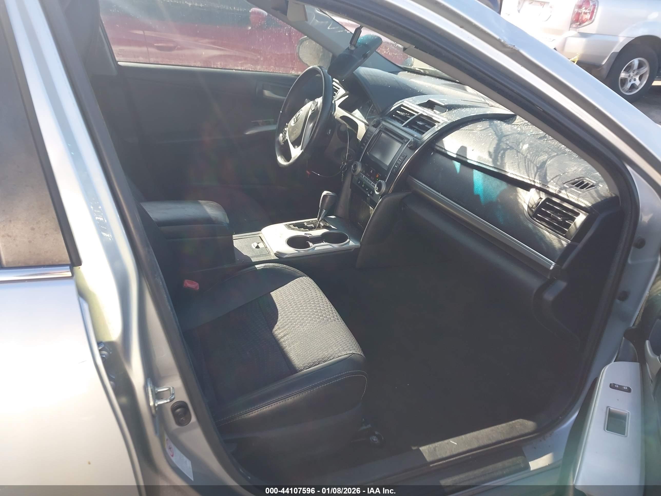 TOYOTA CAMRY image 5