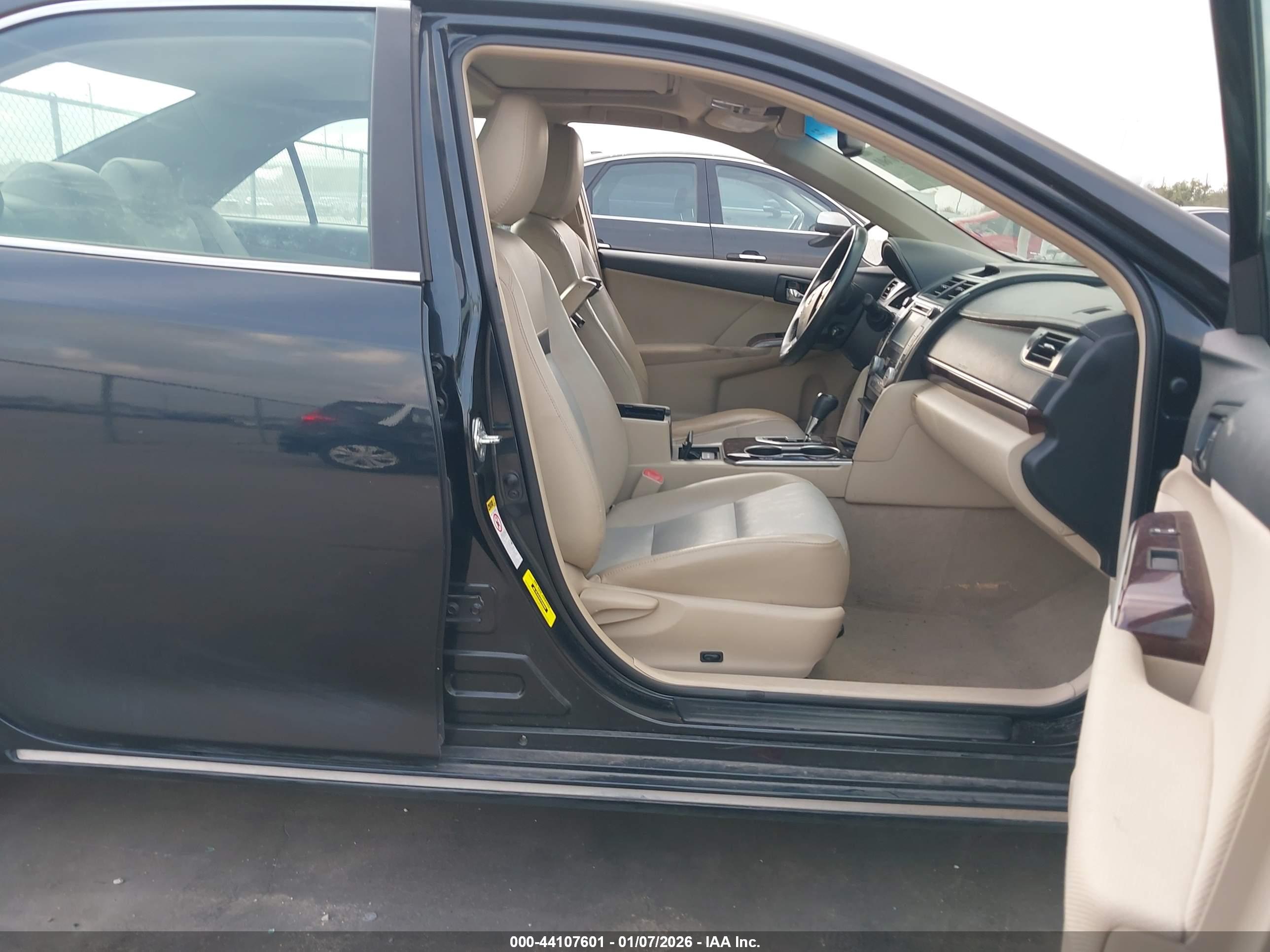 TOYOTA CAMRY image 5