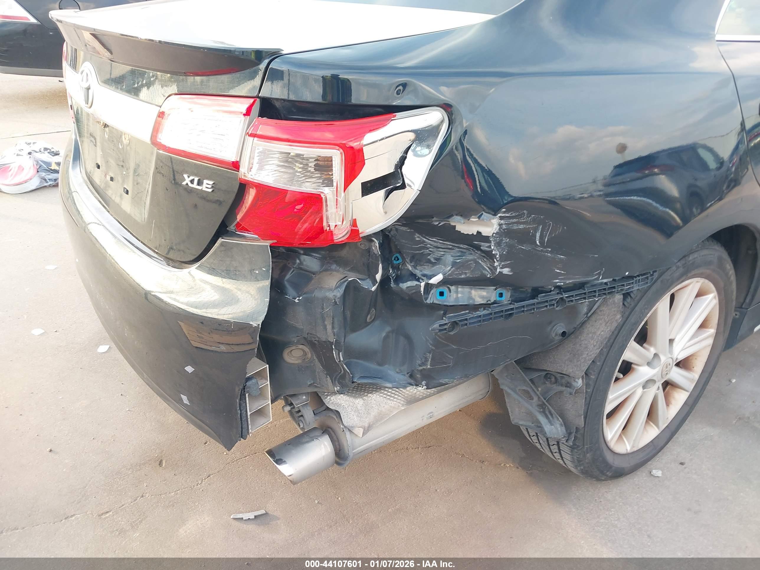 TOYOTA CAMRY image 6