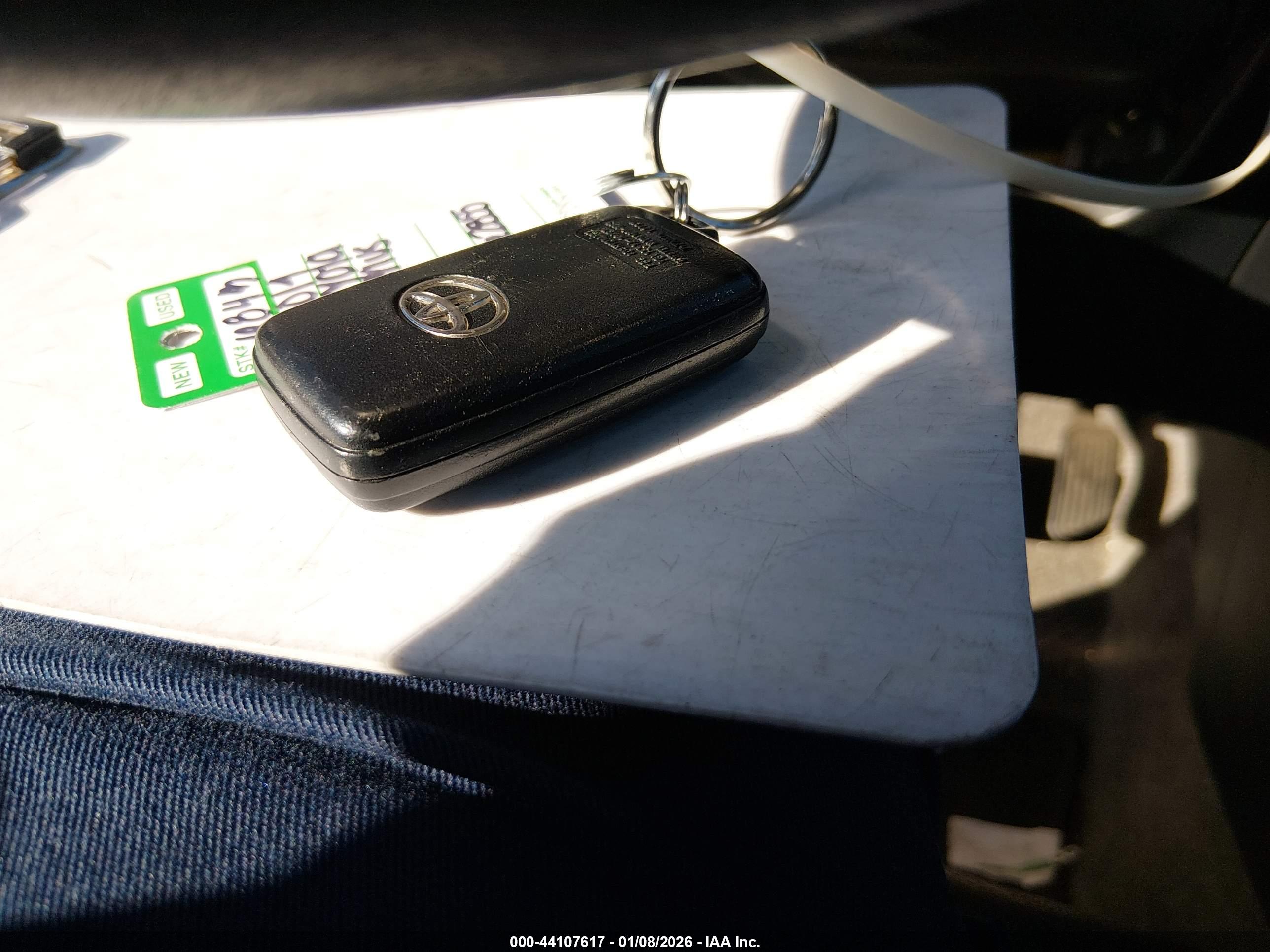 TOYOTA PRIUS image 11