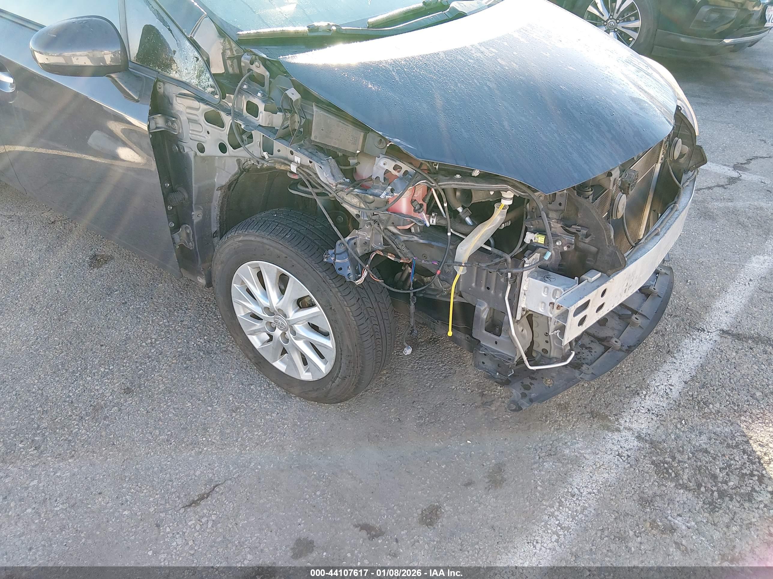 TOYOTA PRIUS image 6