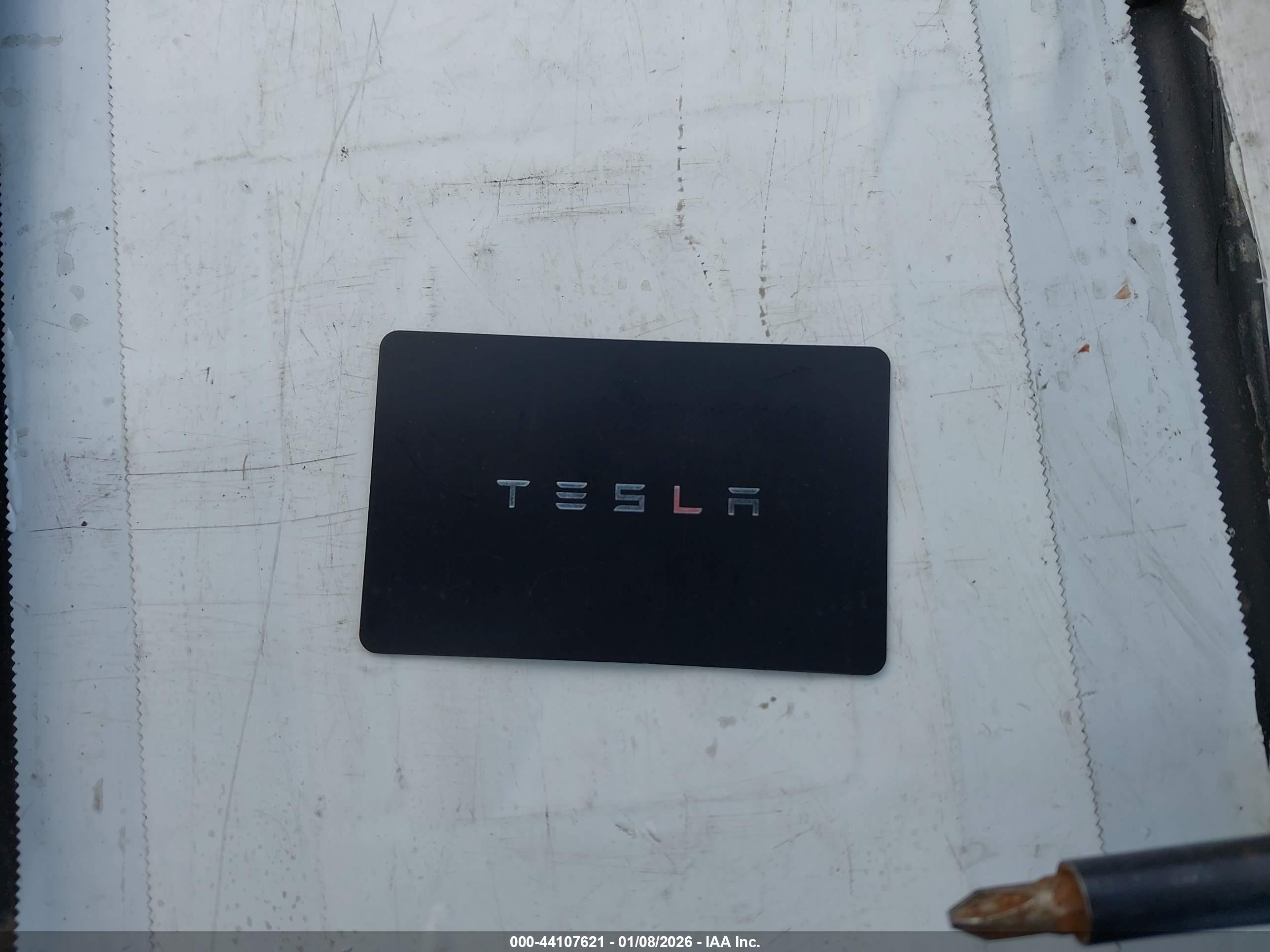 TESLA MODEL image 11