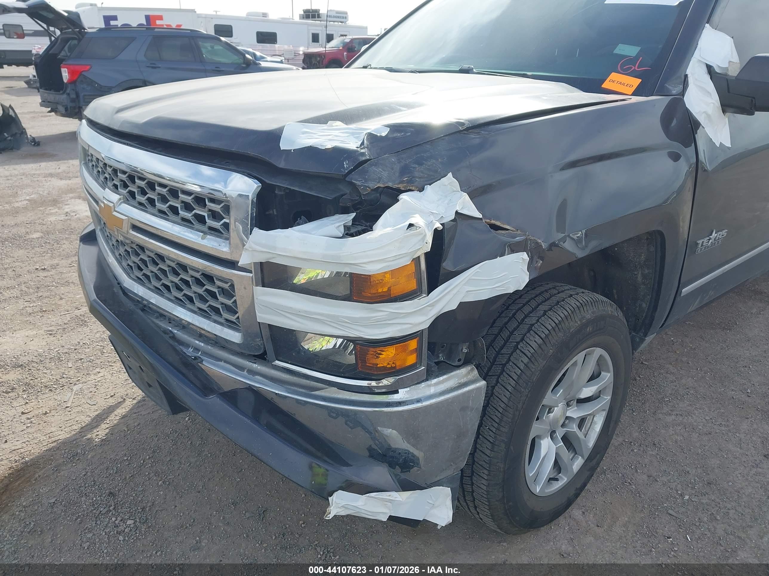 CHEVROLET SILVERADO image 6