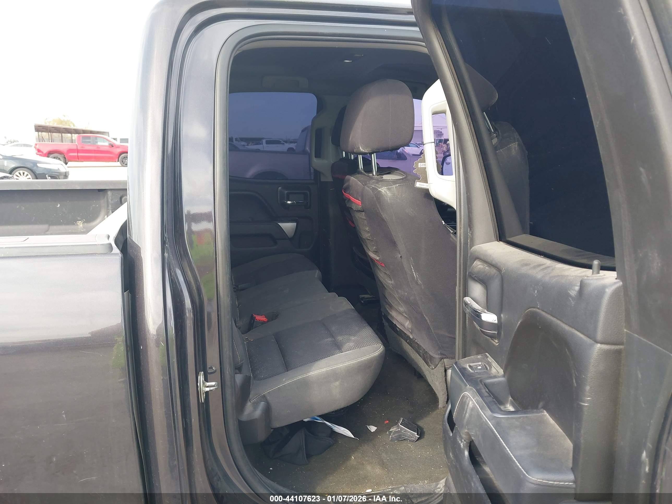 CHEVROLET SILVERADO image 8