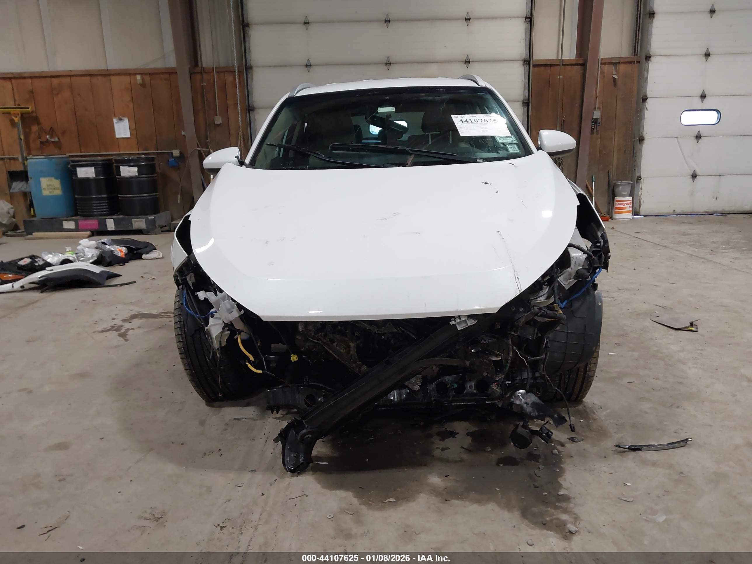 HYUNDAI TUCSON image 6