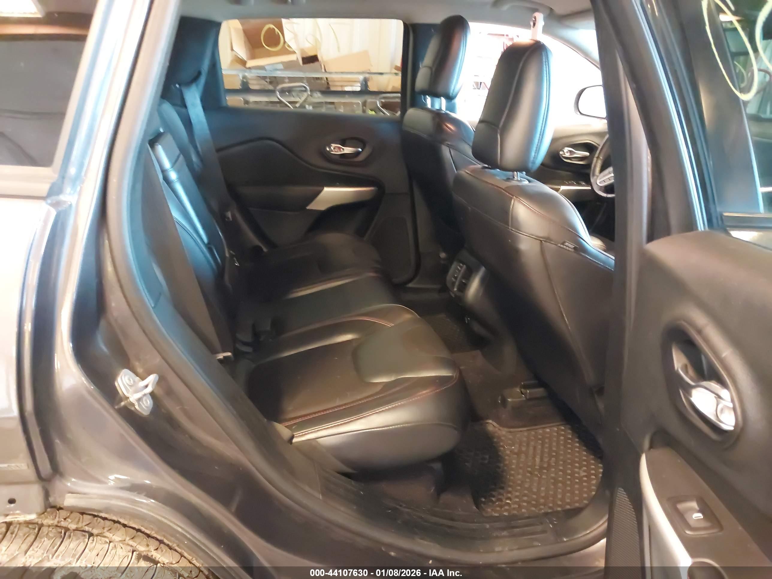 JEEP CHEROKEE image 8