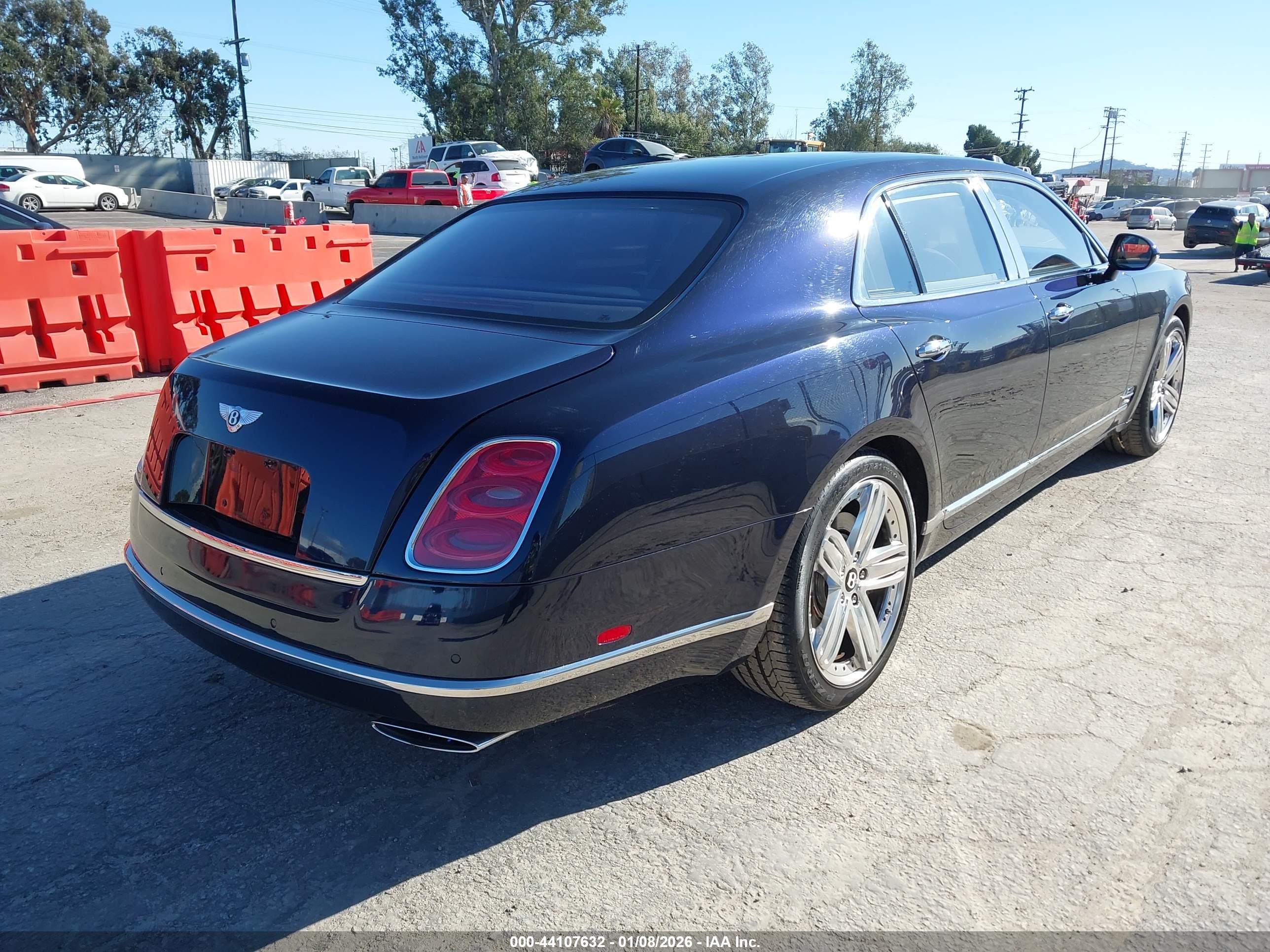 BENTLEY MULSANNE image 4