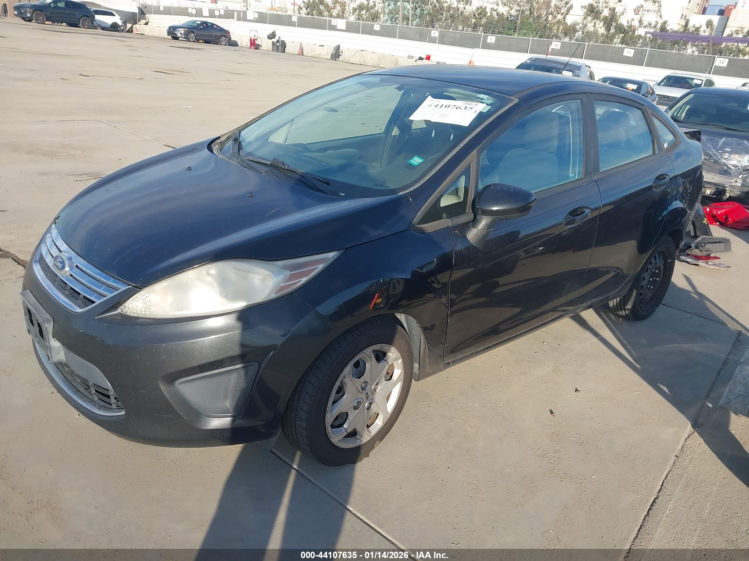 FORD FIESTA image 2