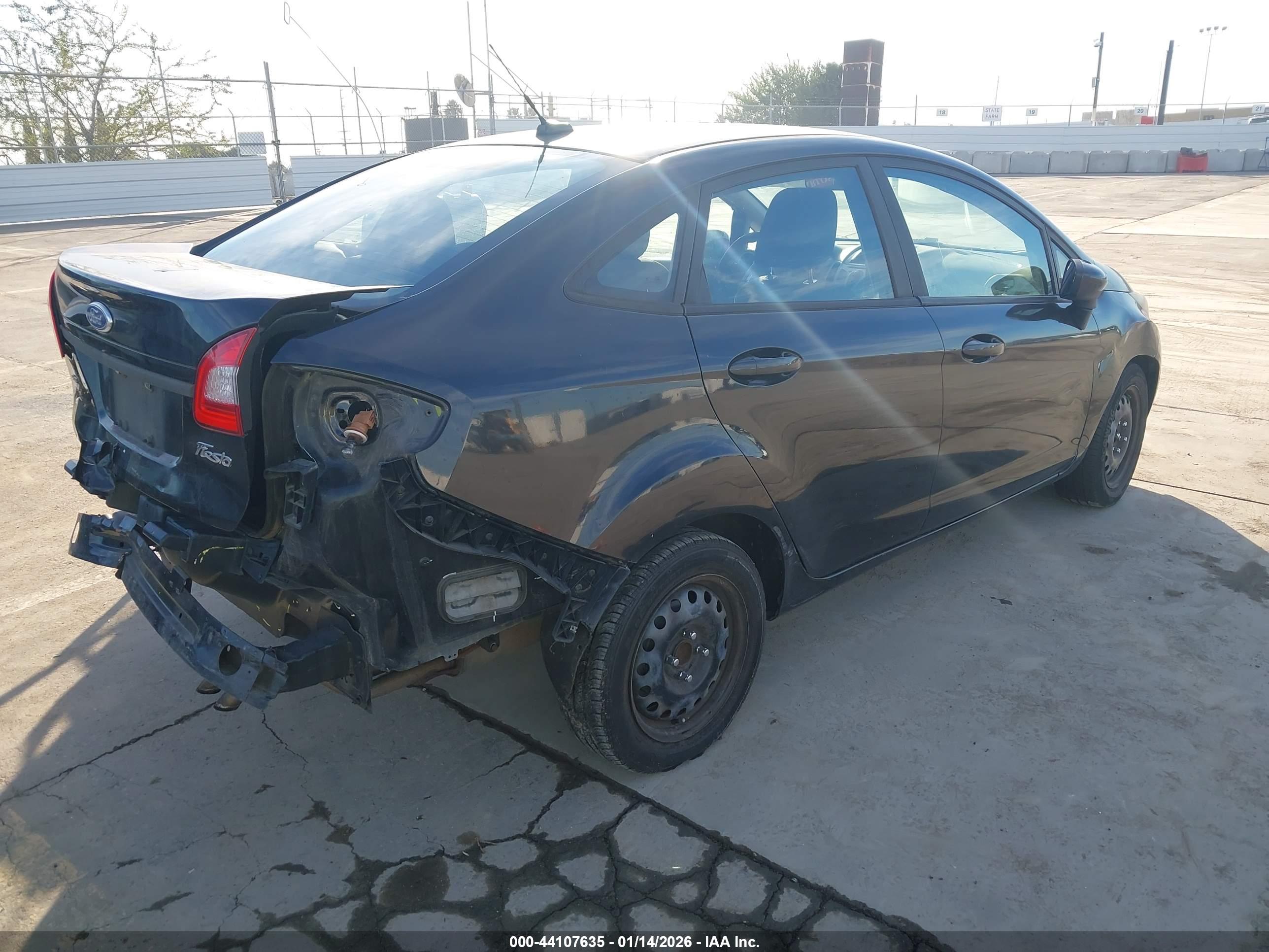 FORD FIESTA image 4