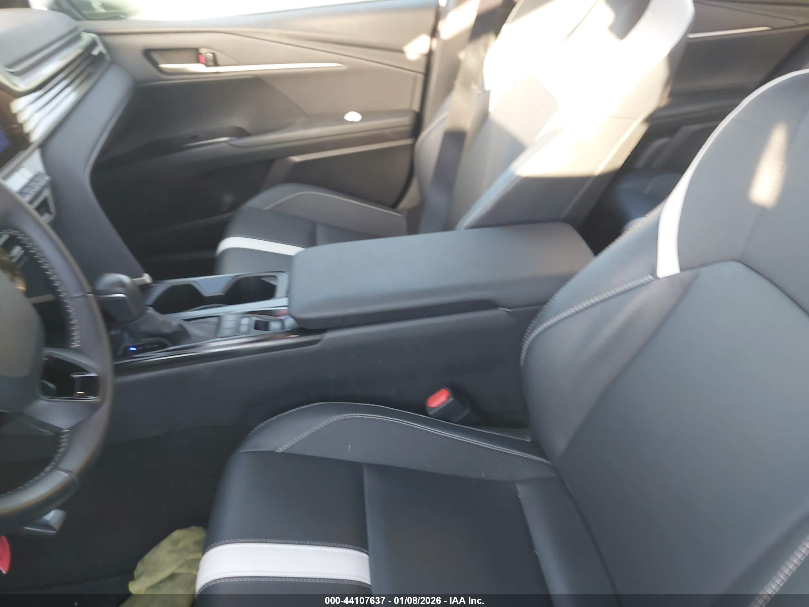 TOYOTA CAMRY image 5