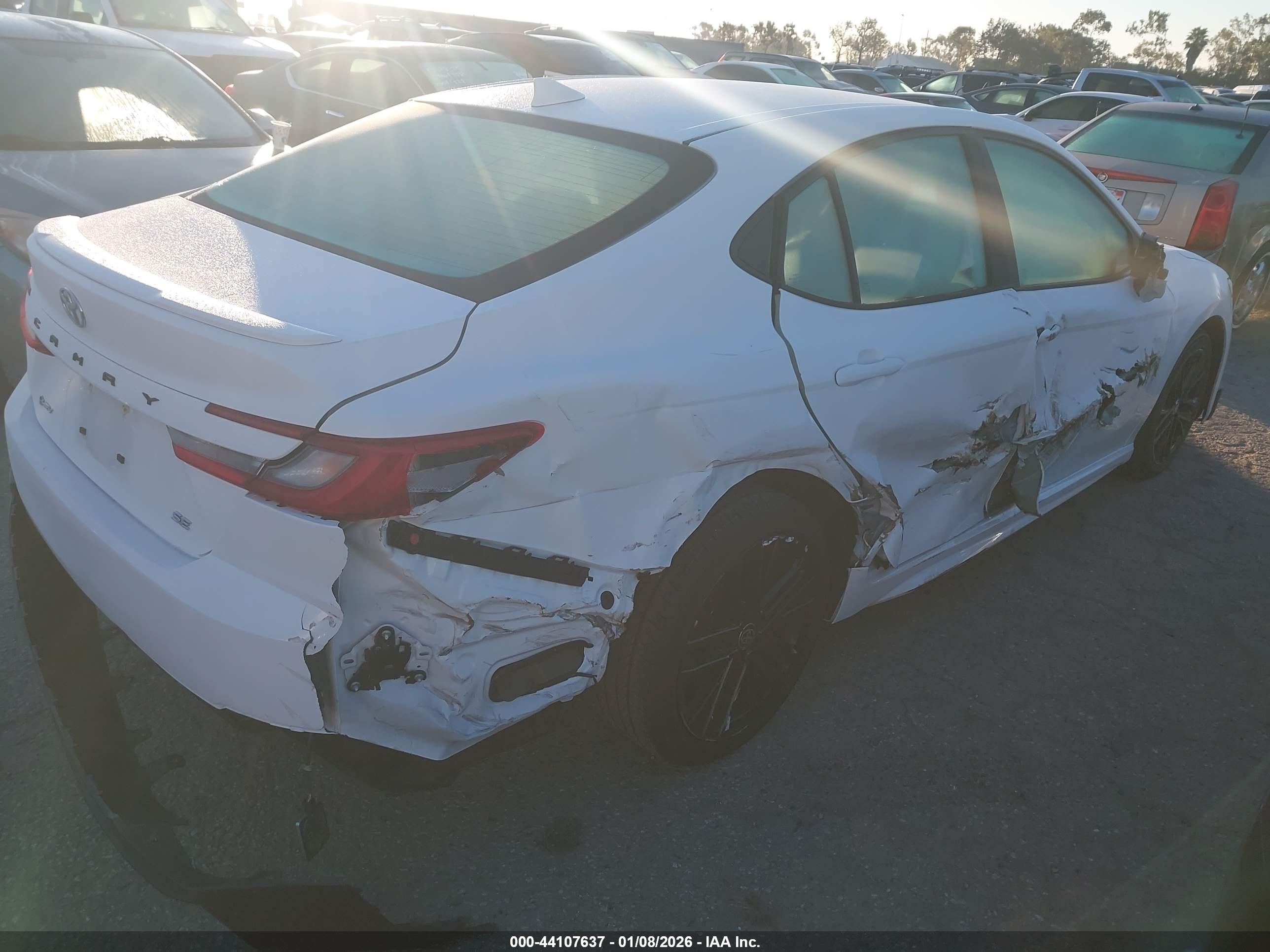 TOYOTA CAMRY image 6