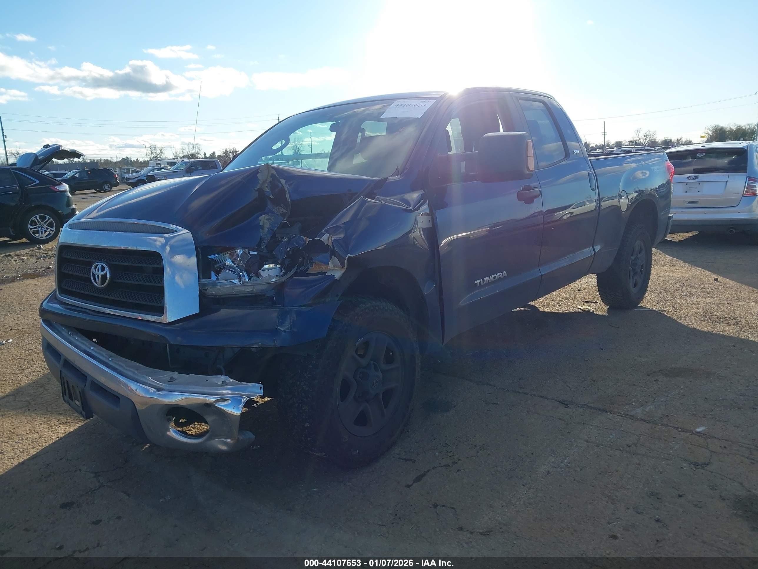 TOYOTA TUNDRA image 2