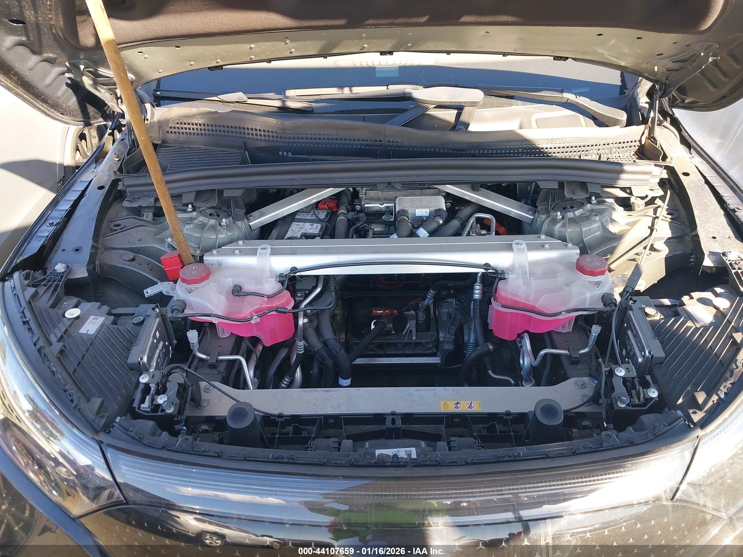 MERCEDES-BENZ EQE image 10