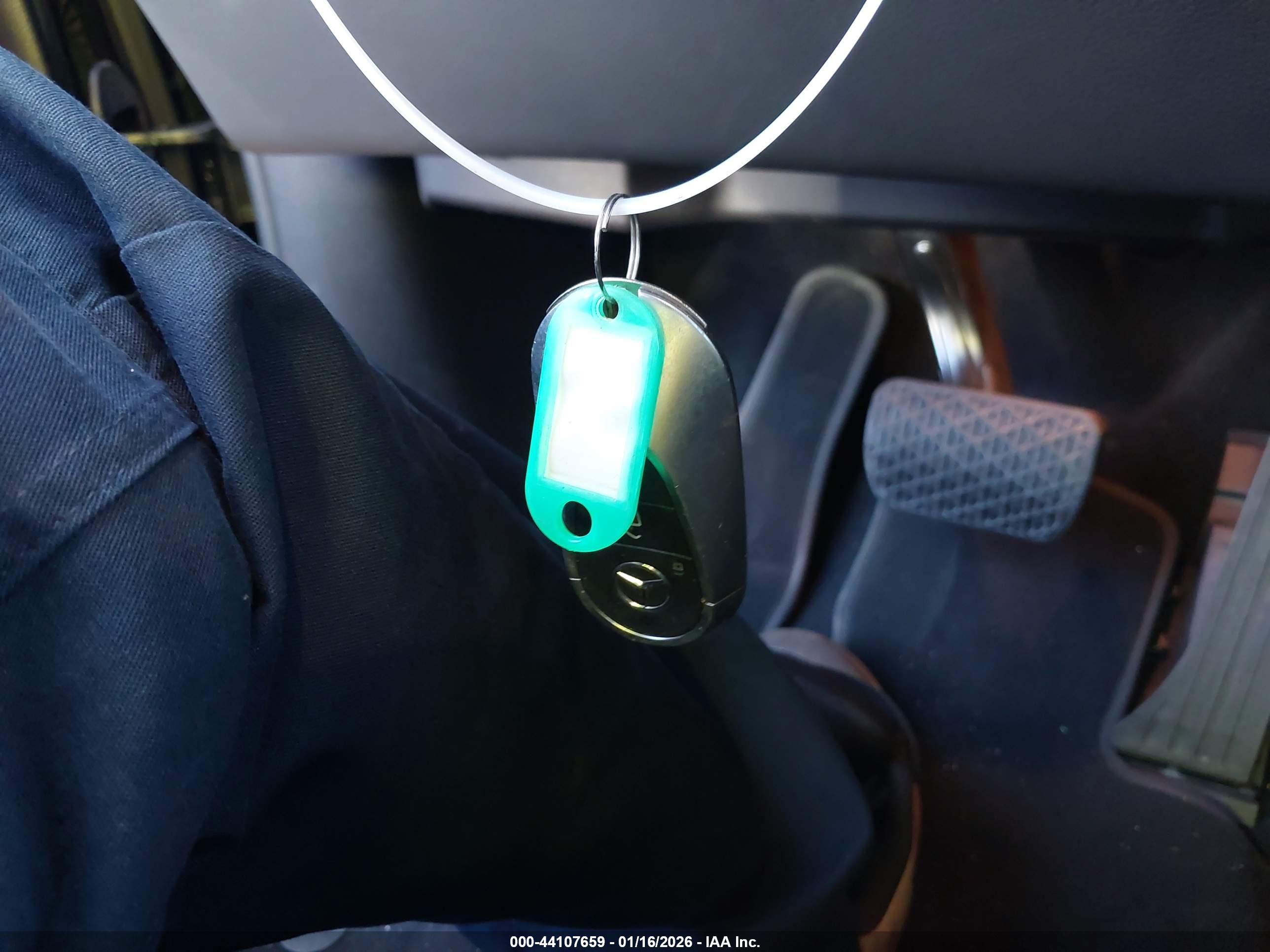 MERCEDES-BENZ EQE image 11