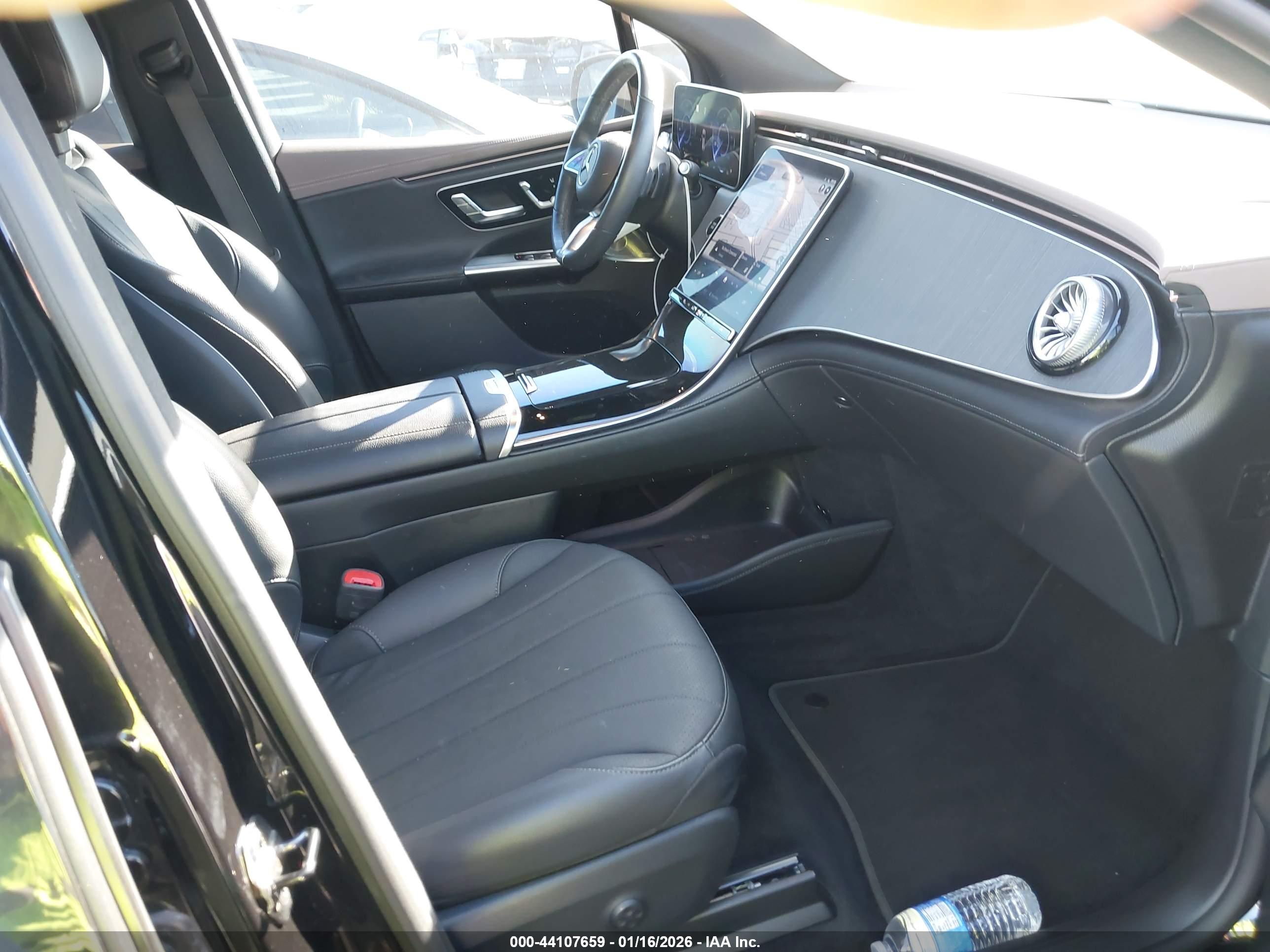 MERCEDES-BENZ EQE image 5