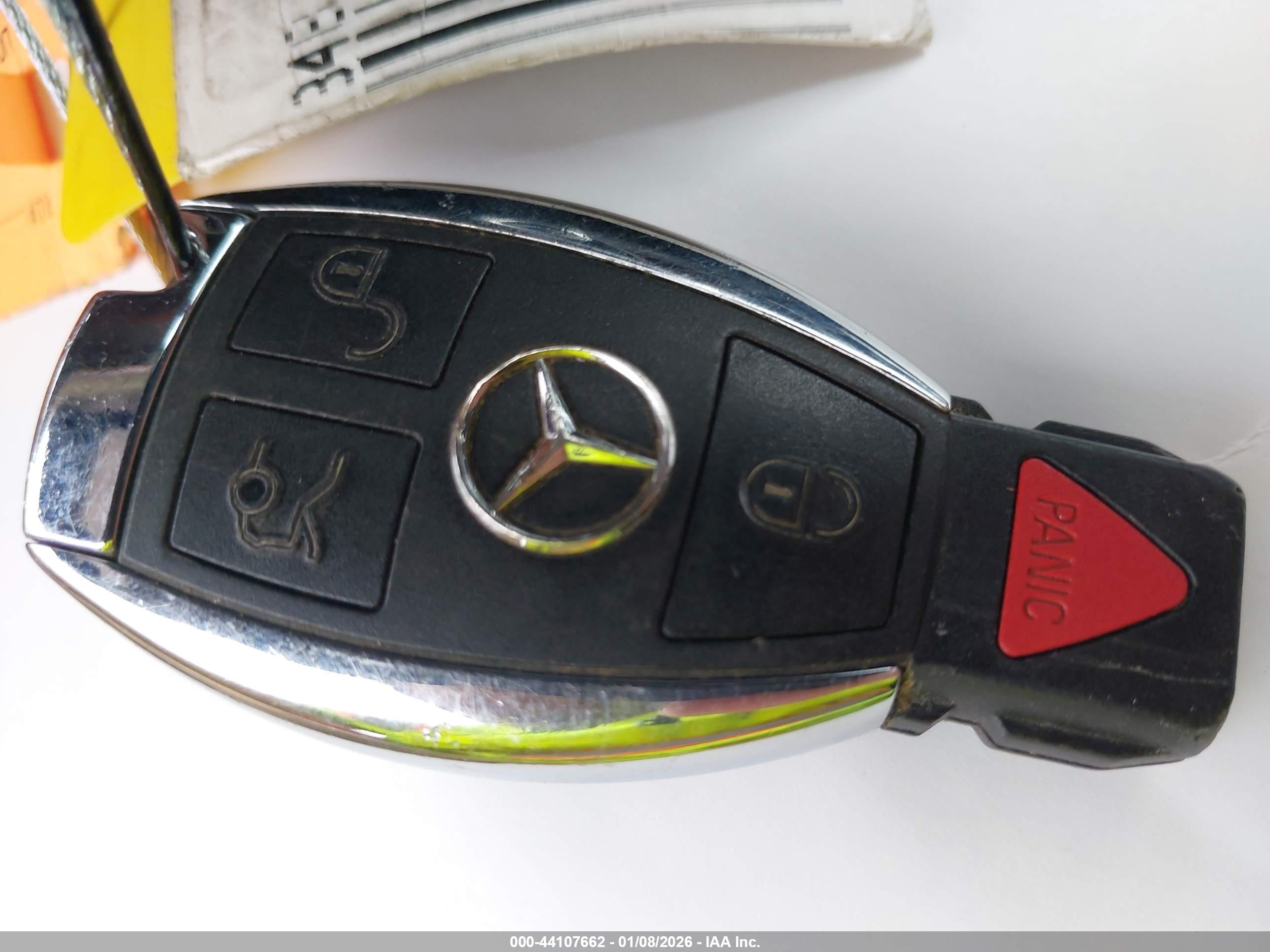 MERCEDES-BENZ E image 11