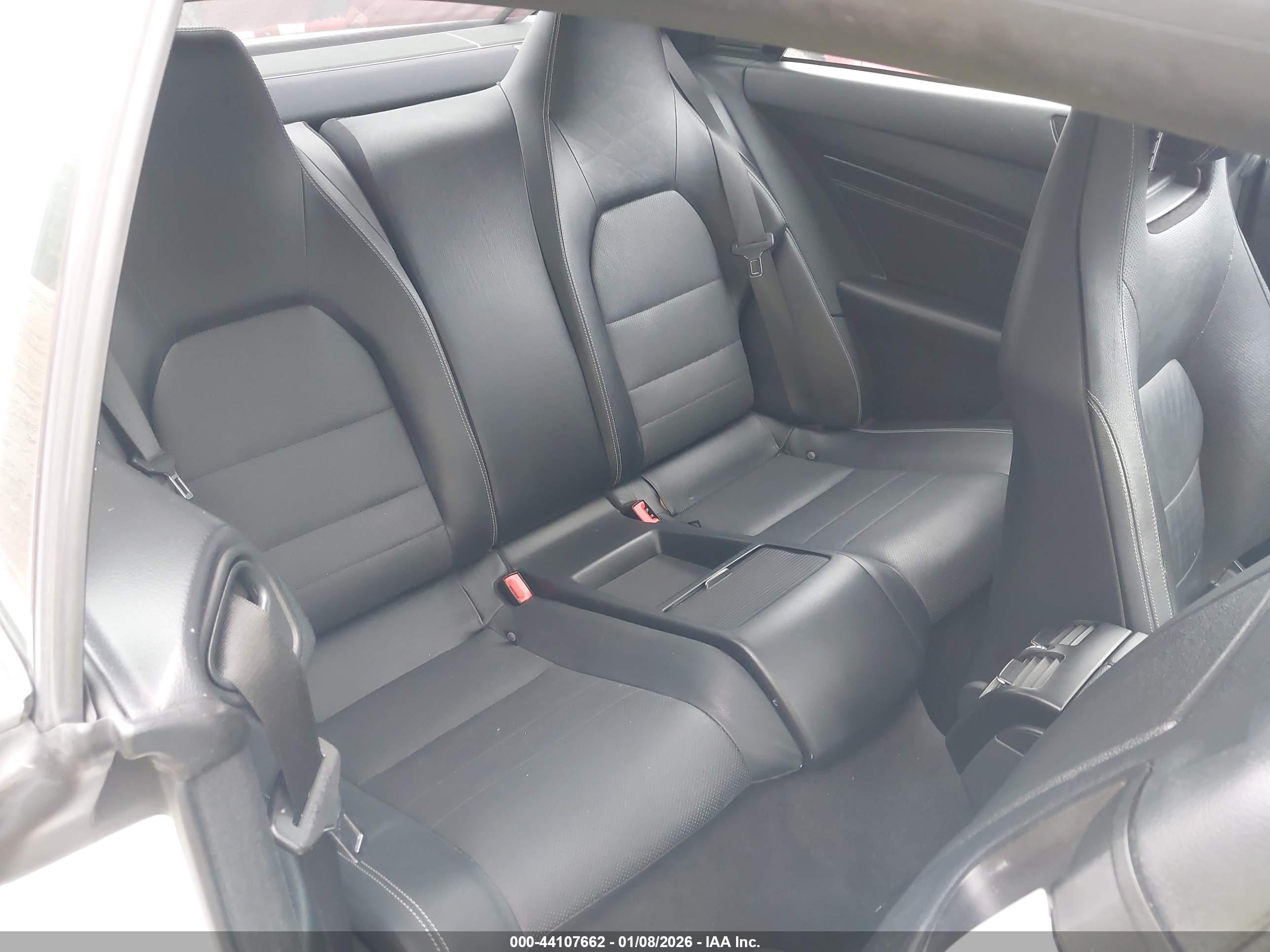 MERCEDES-BENZ E image 8