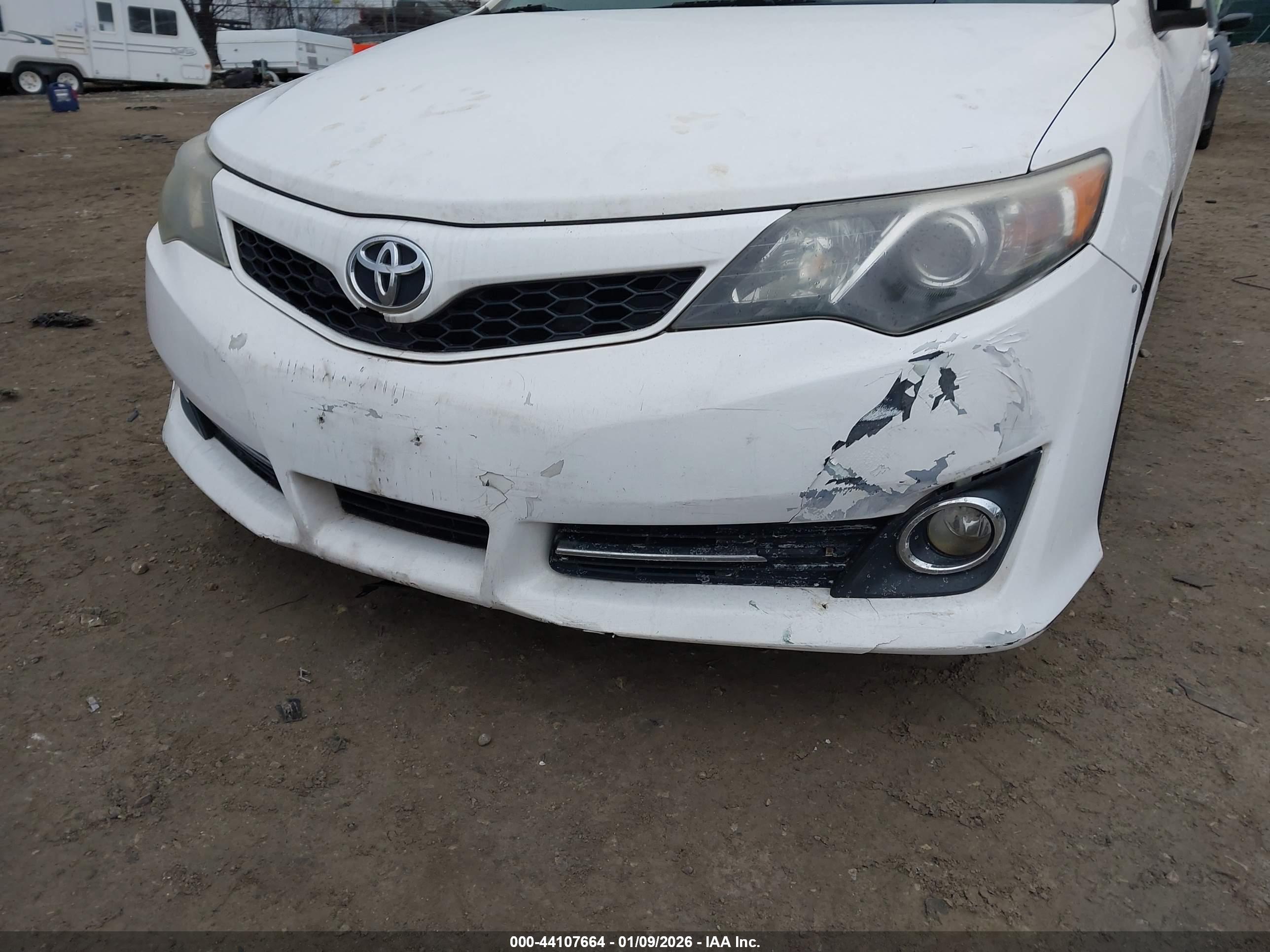 TOYOTA CAMRY image 6