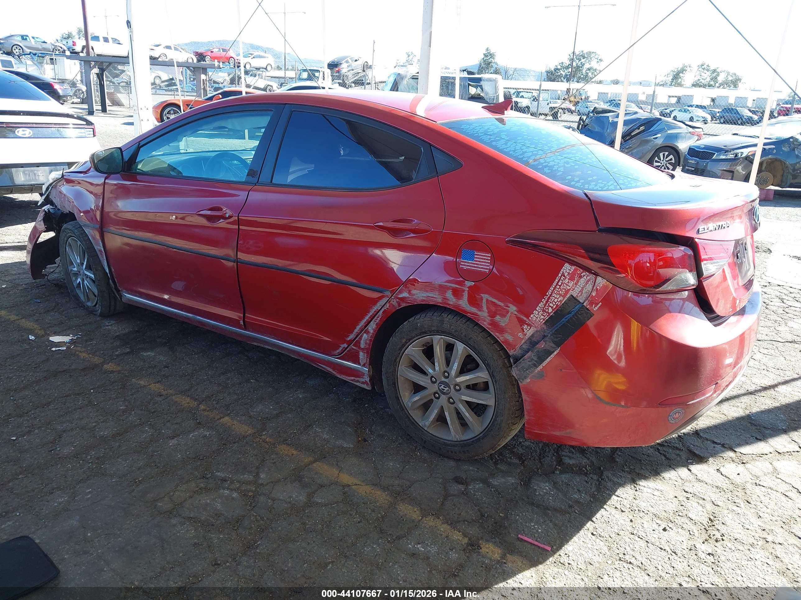 HYUNDAI ELANTRA image 3