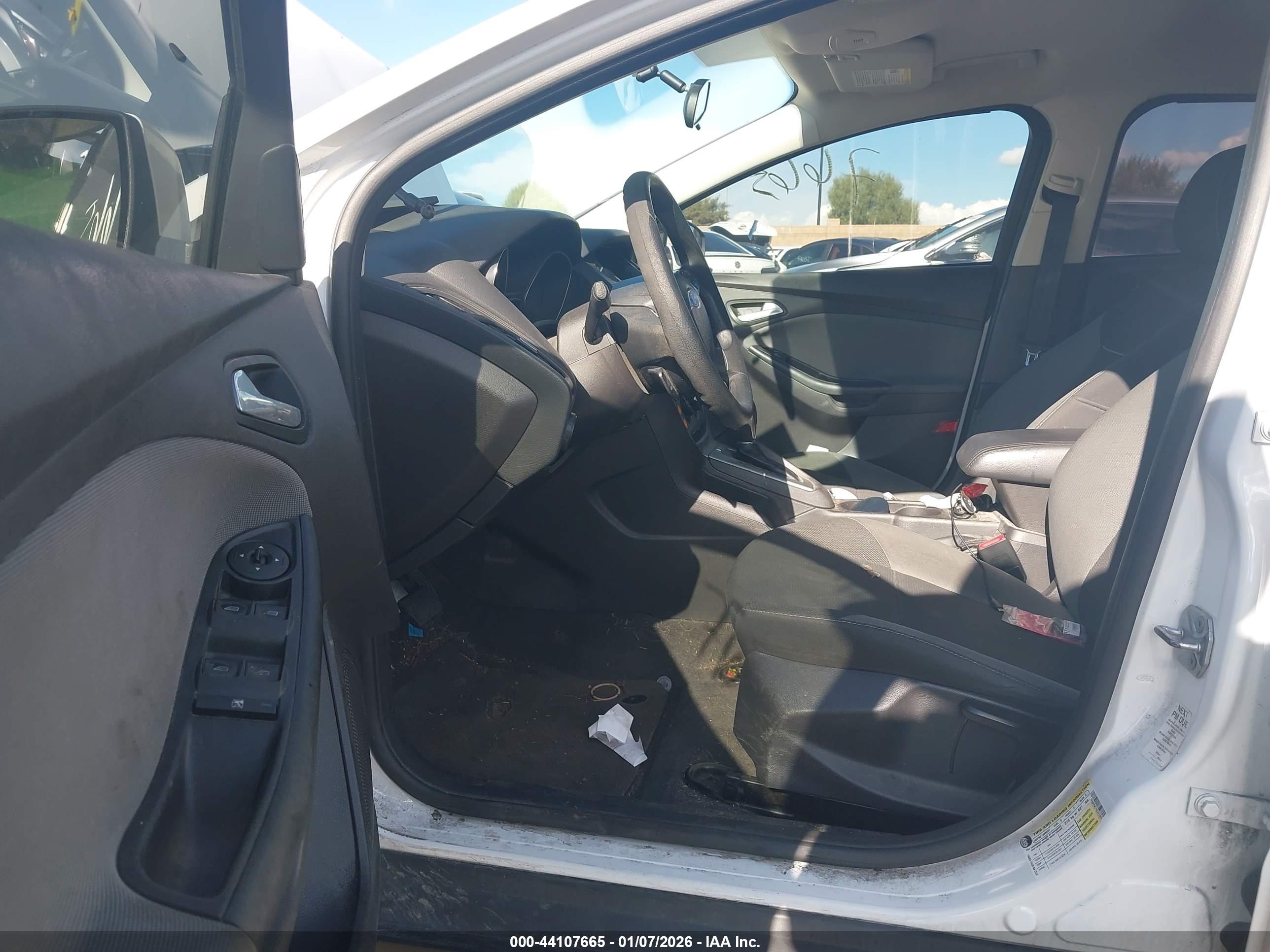 FORD FOCUS image 5