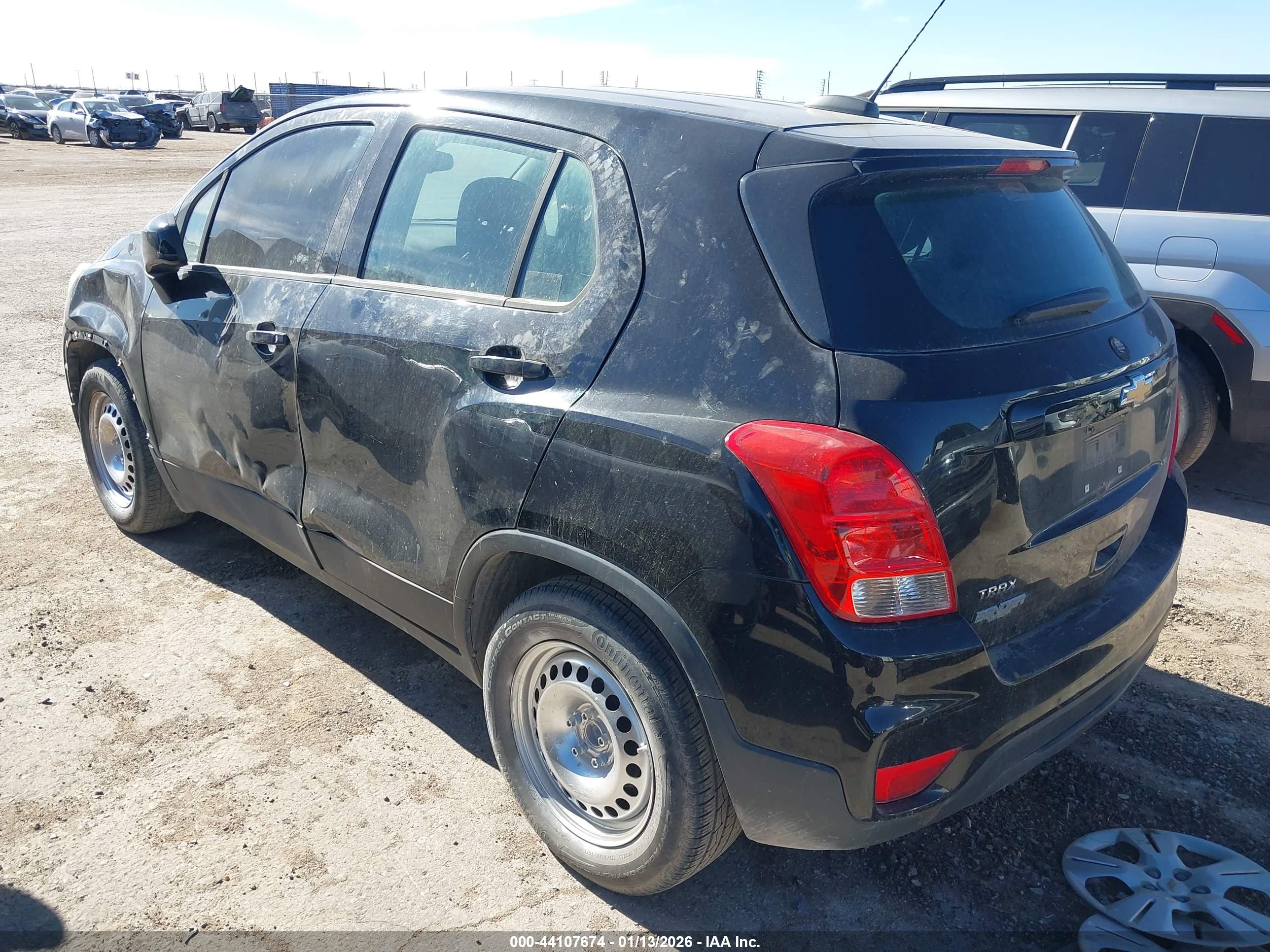 CHEVROLET TRAX image 3