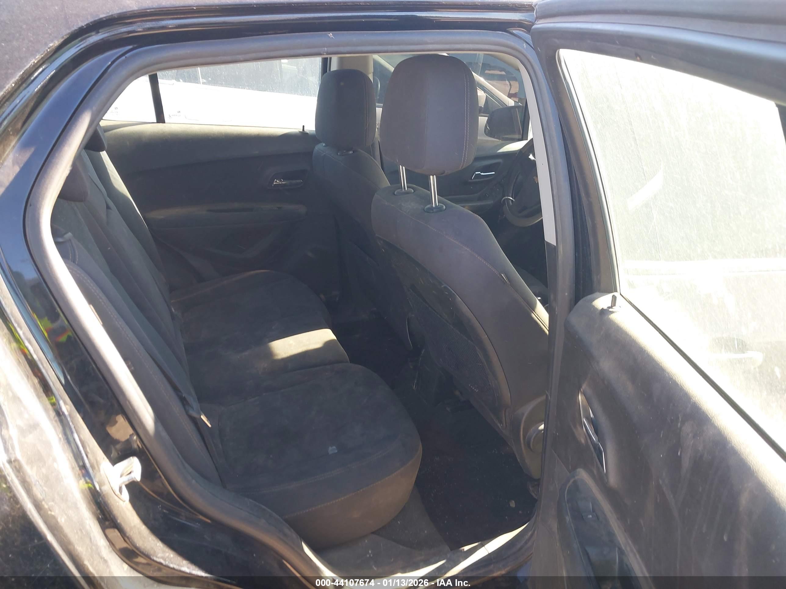 CHEVROLET TRAX image 8