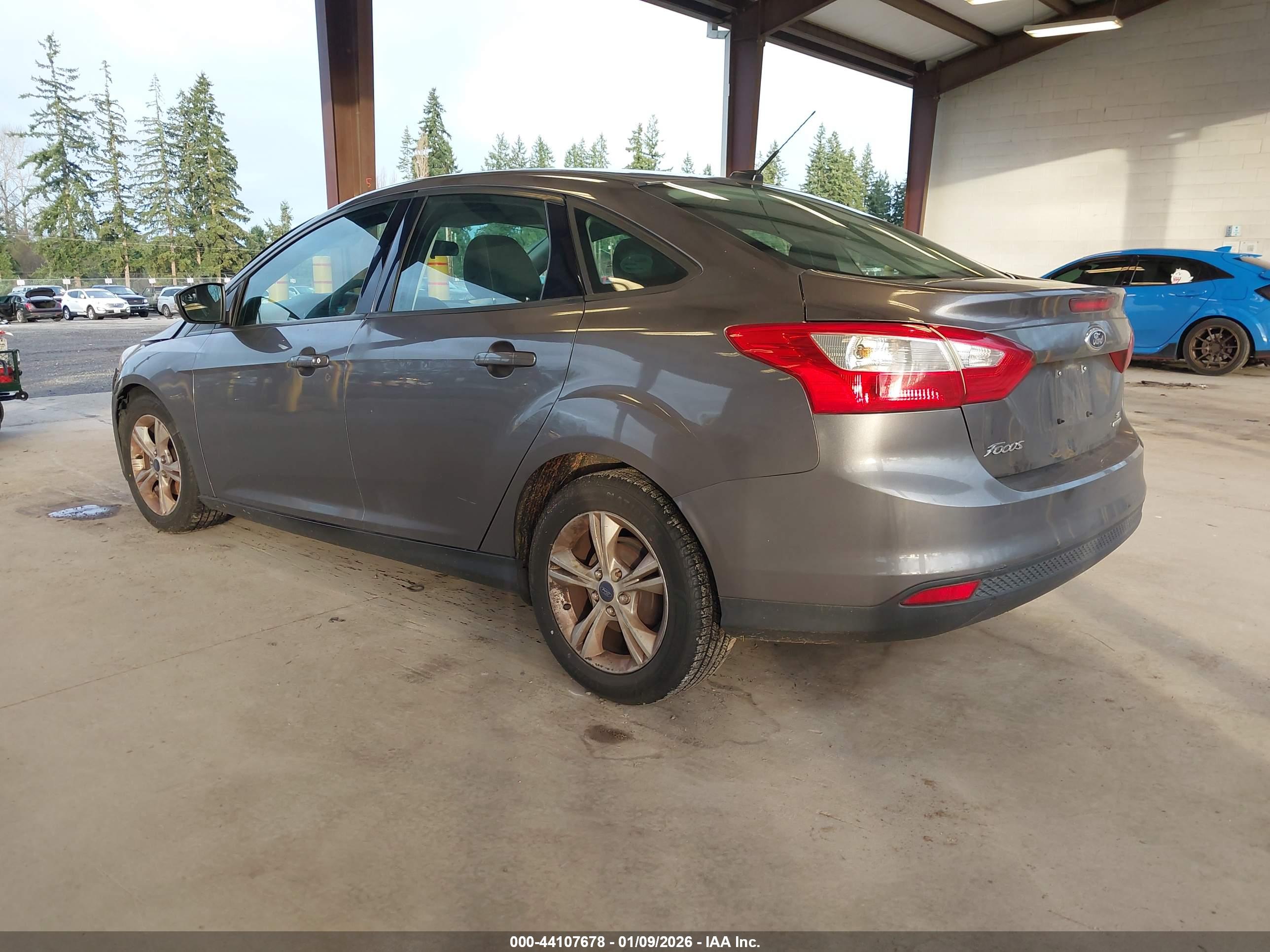 FORD FOCUS image 3