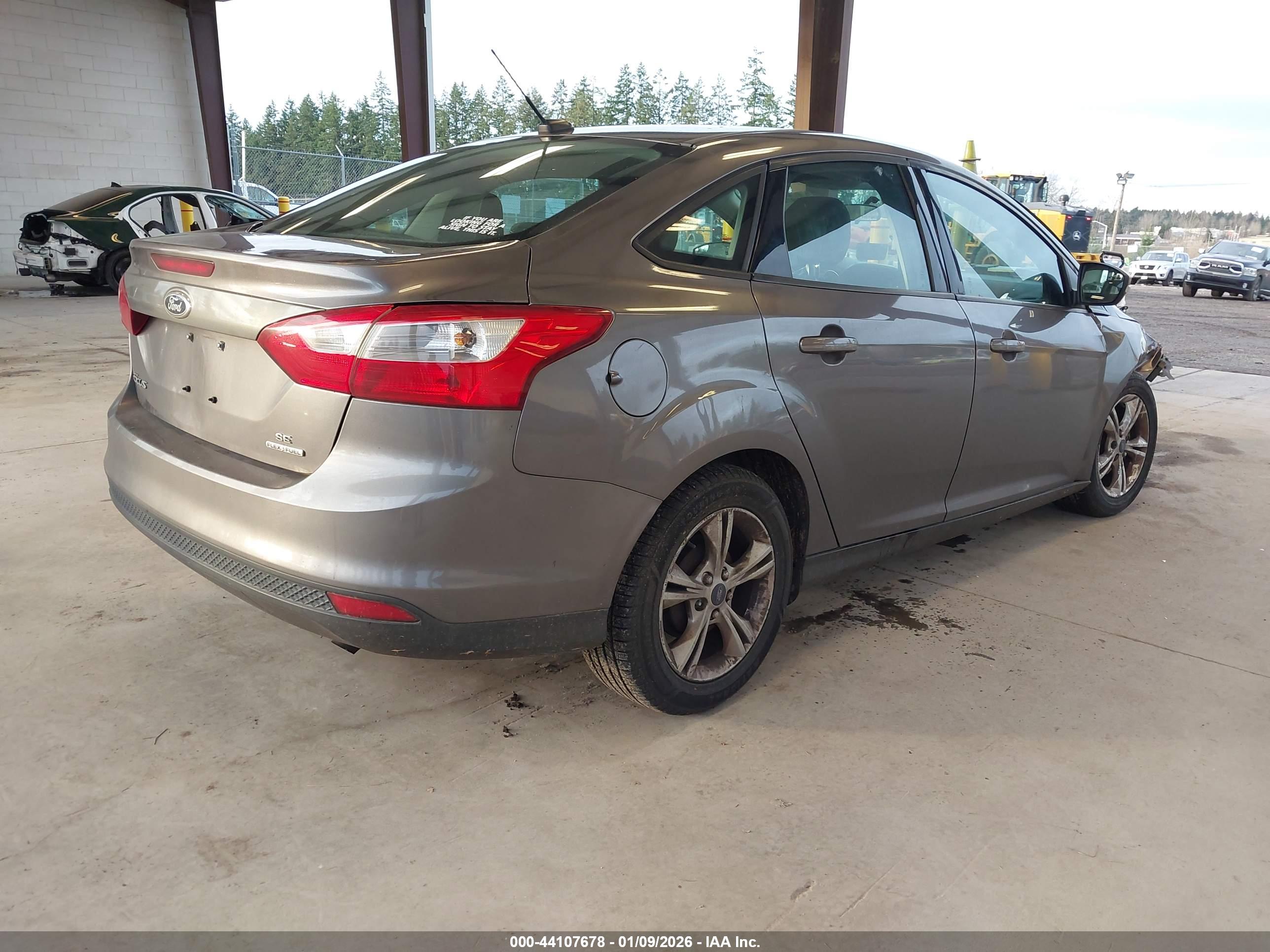 FORD FOCUS image 4