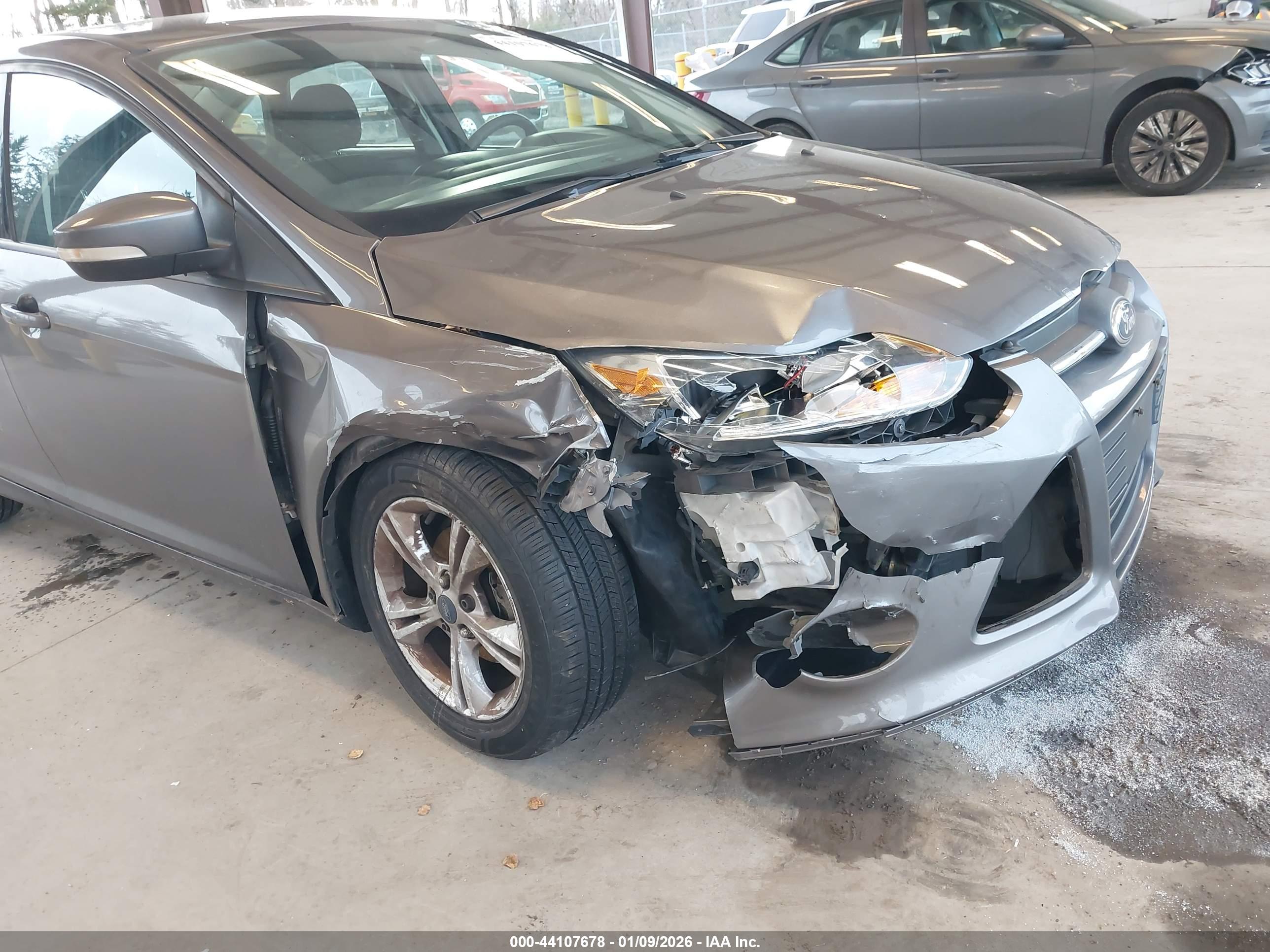 FORD FOCUS image 6